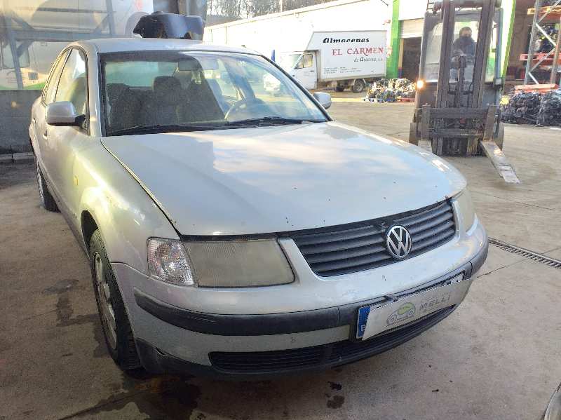 VOLKSWAGEN Passat B5 (1996-2005) Вимикач вікна передніх правих дверей 1J0959855 20196217