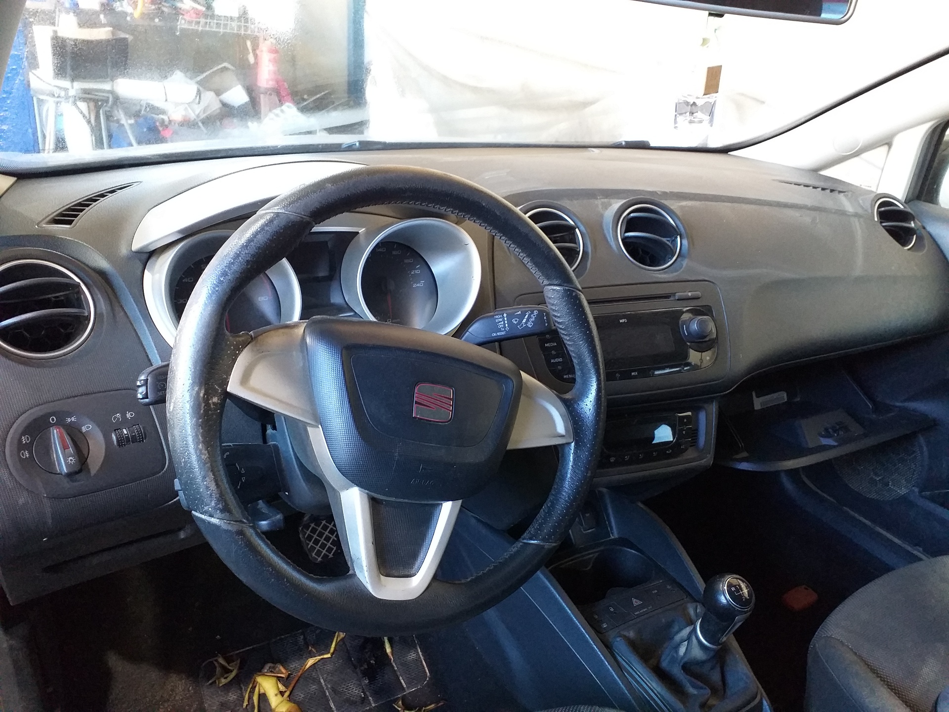 SEAT Ibiza 4 generation (2008-2017) Priekinių kairių durų spyna 5N1837015A 18764649