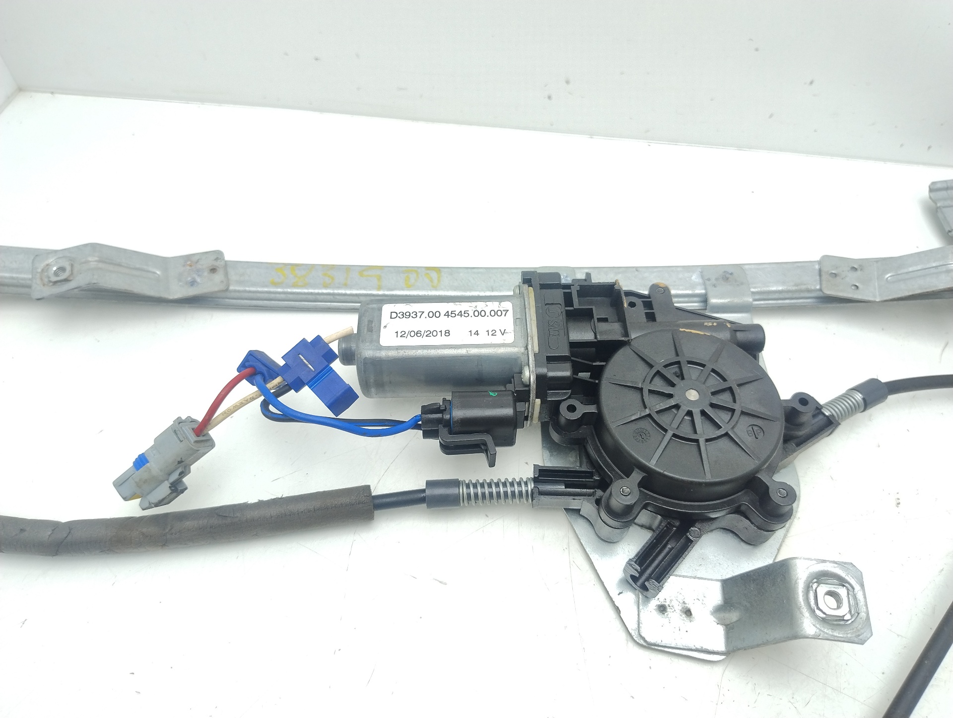Elevalunas delantero derecho D20DT 7232109004 de Ssangyong Actyon i 2006-0 155 CV - pieza usada