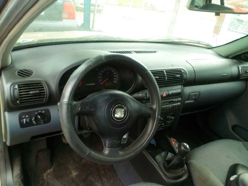 SEAT Toledo 2 generation (1999-2006) Превключвател на лоста на чистачките 4B0953503E 20192103