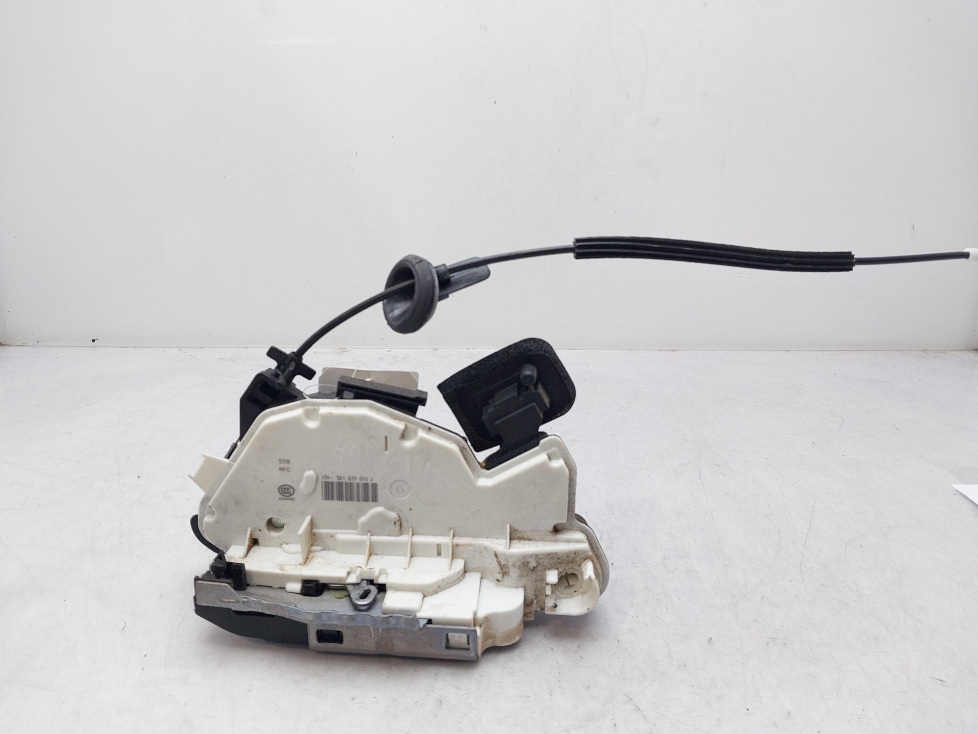 SEAT Leon 3 generation (2012-2020) Front Left Door Lock 5K1837015J 23031695