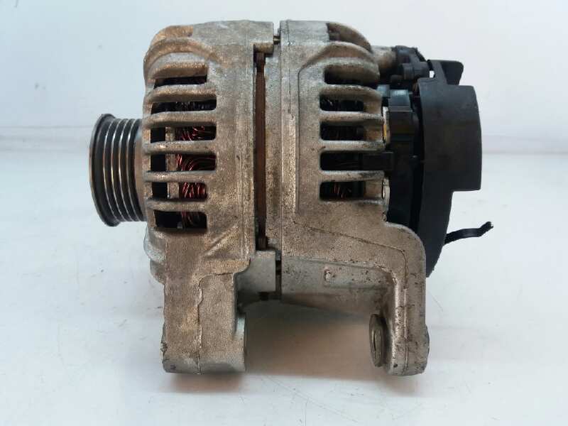 Alternador 24437120 de Opel Corsa c (x01) 2003-2009 - pieza usada