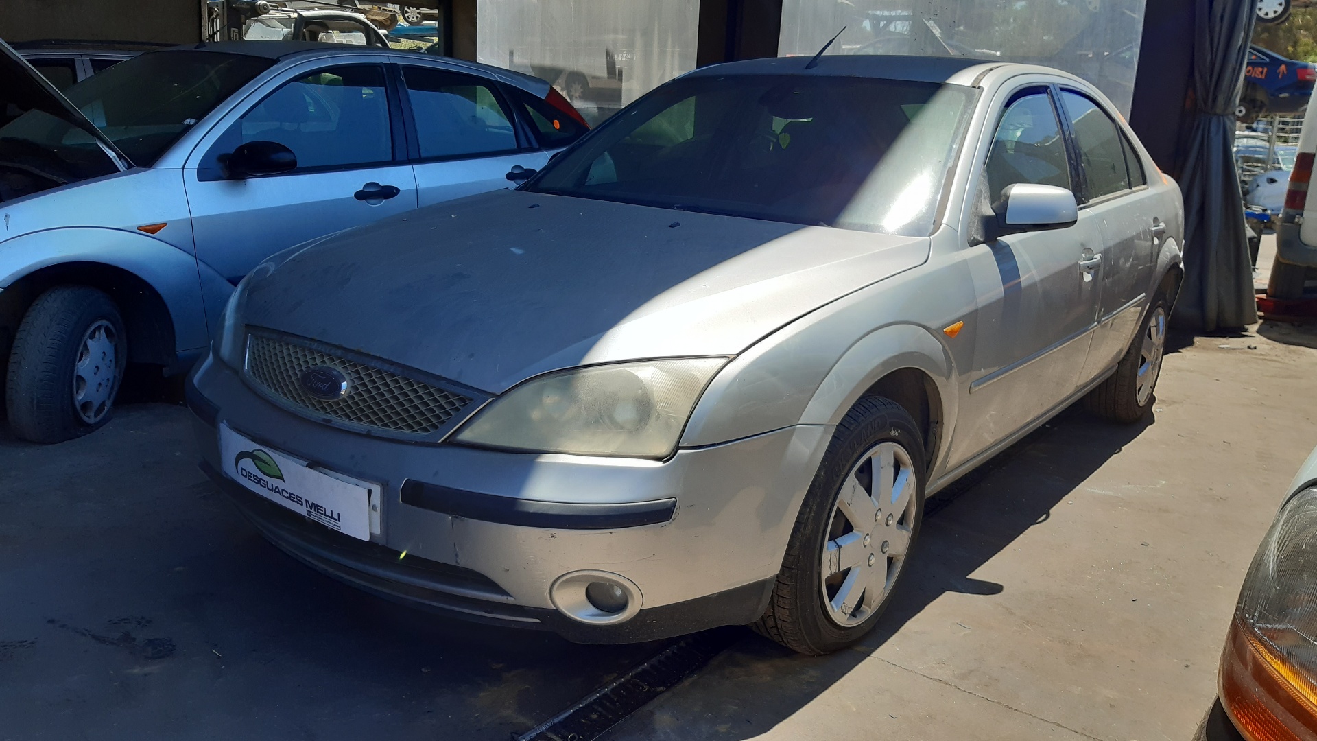 FORD Mondeo 3 generation (2000-2007) Противотуманка бампера передняя правая 1S7115K201AC 18693044