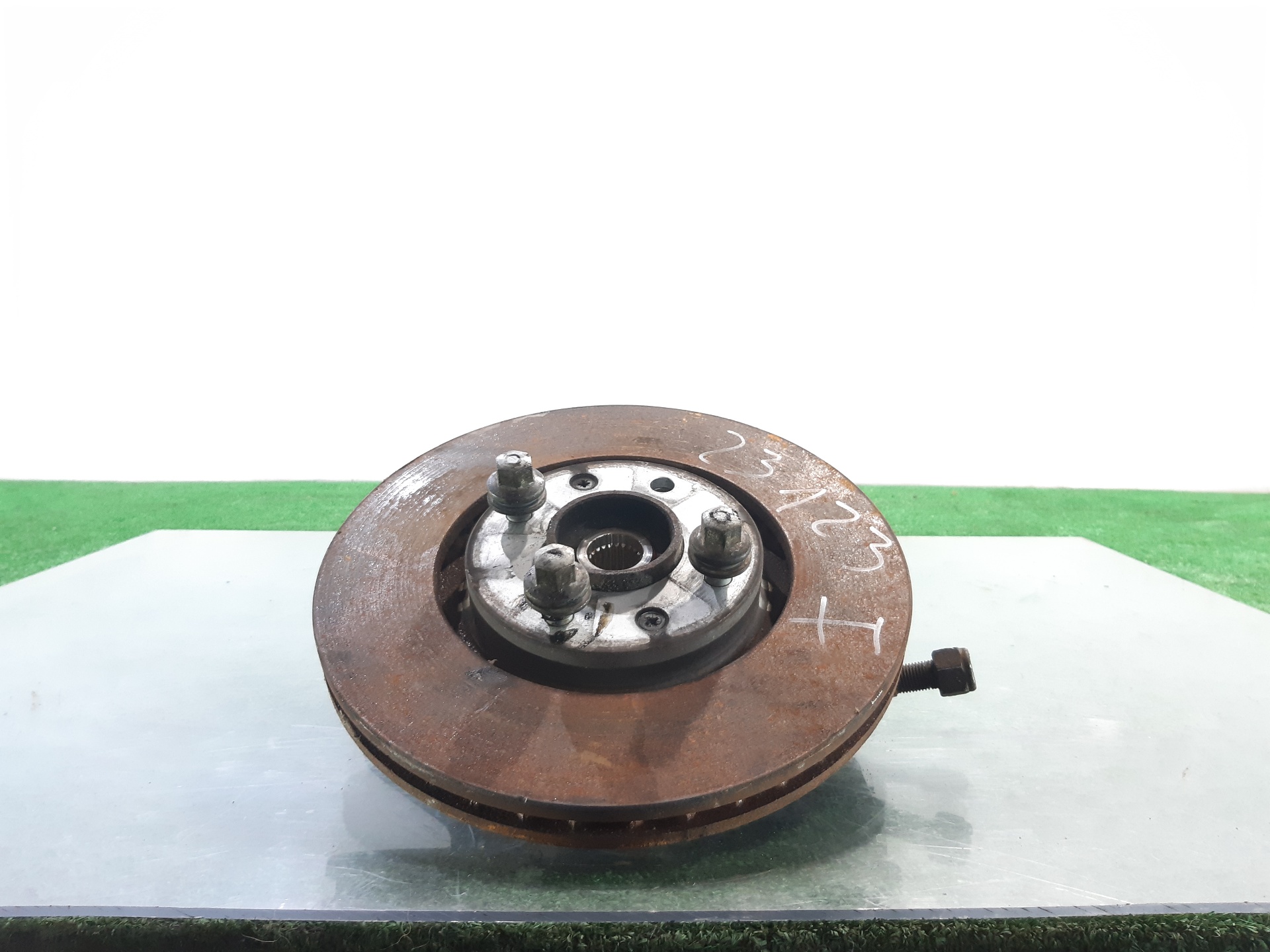 CITROËN C4 Picasso 1 generation (2006-2013) Front Left Wheel Hub 364696 18671674