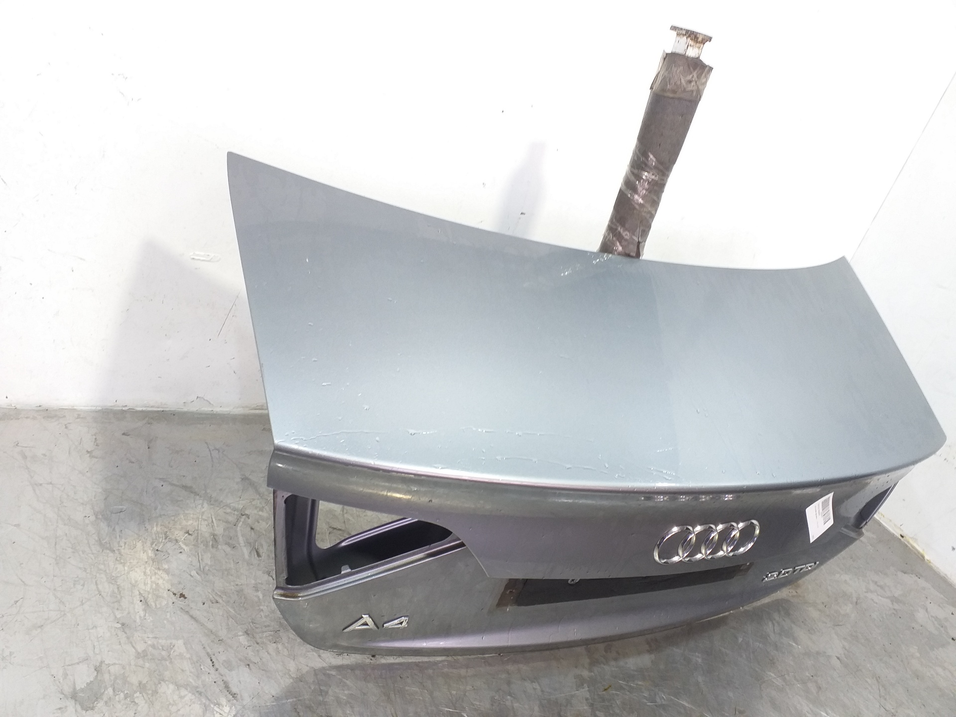 AUDI A4 B8/8K (2011-2016) Bagasjelokk bak 8K5827023AE 24760421