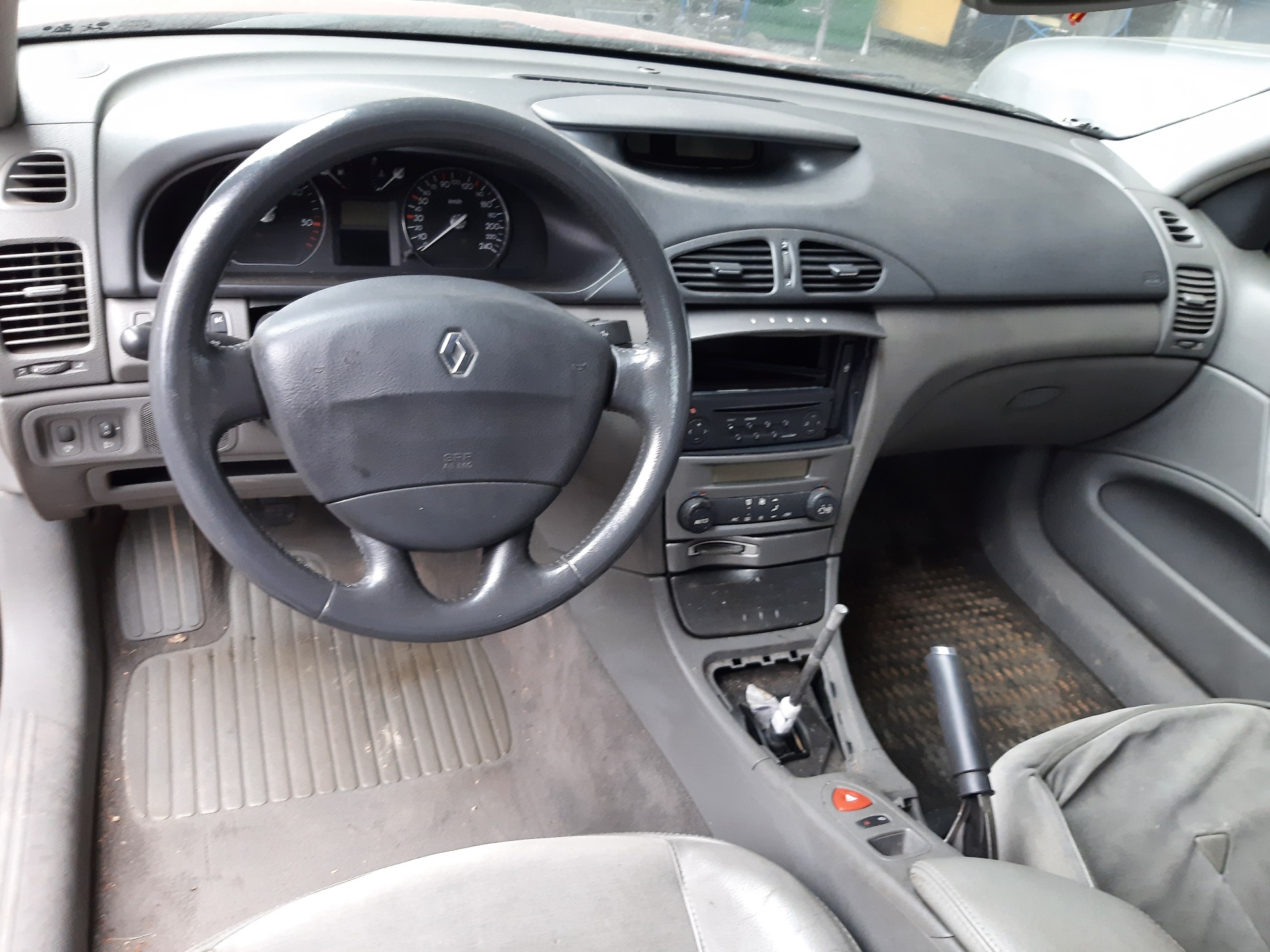 RENAULT Laguna 2 generation (2001-2007) Galinė kairė vidinė atidarymo rankelėlė 8200000723 24759364