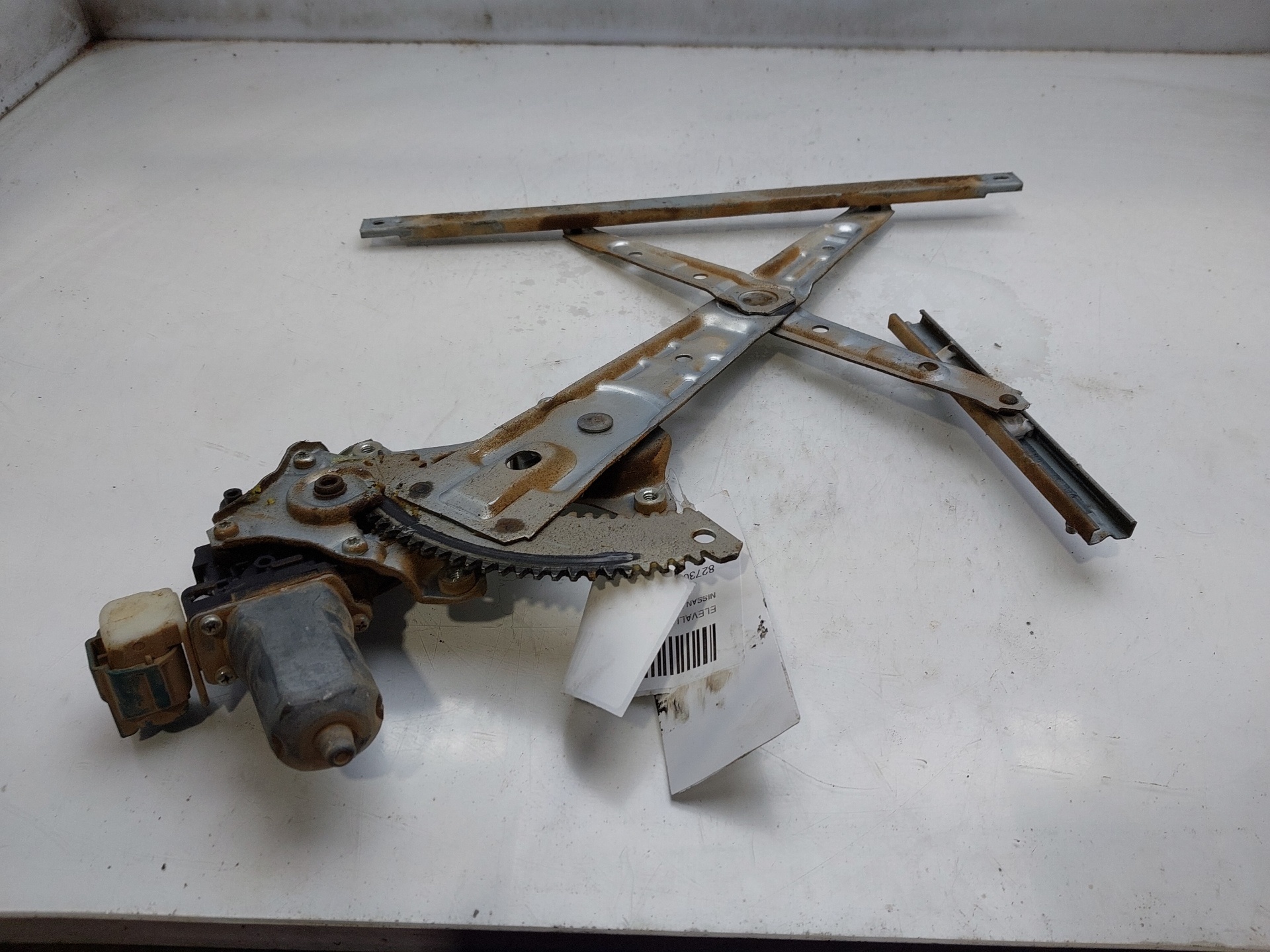 NISSAN X-Trail T32 (2013-2022) Rear Right Door Window Regulator 827301BA0A 24300688