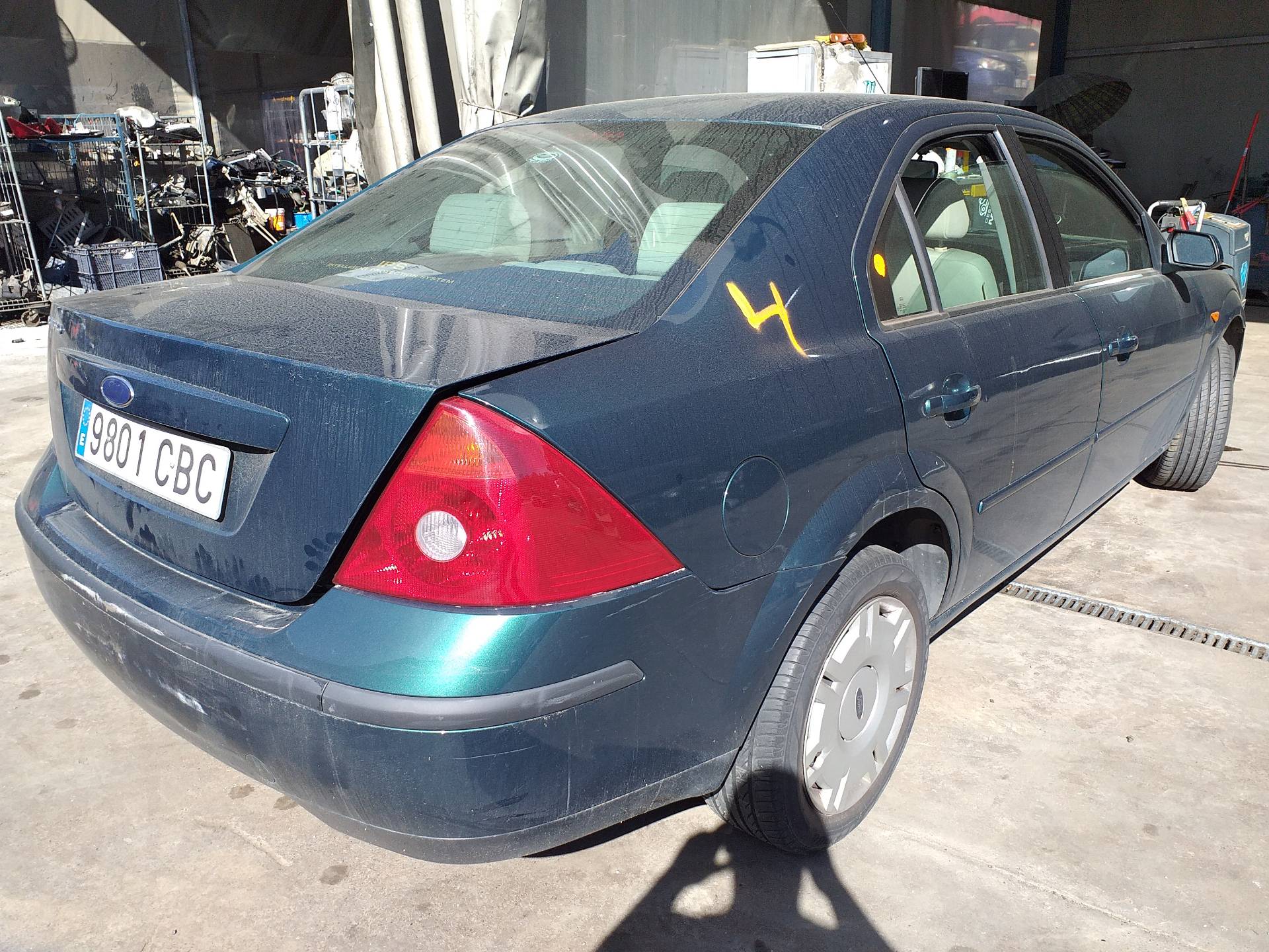 FORD Mondeo 3 generation (2000-2007) Левая противотуманка переднего бампера 1S7115K202AC 18666378