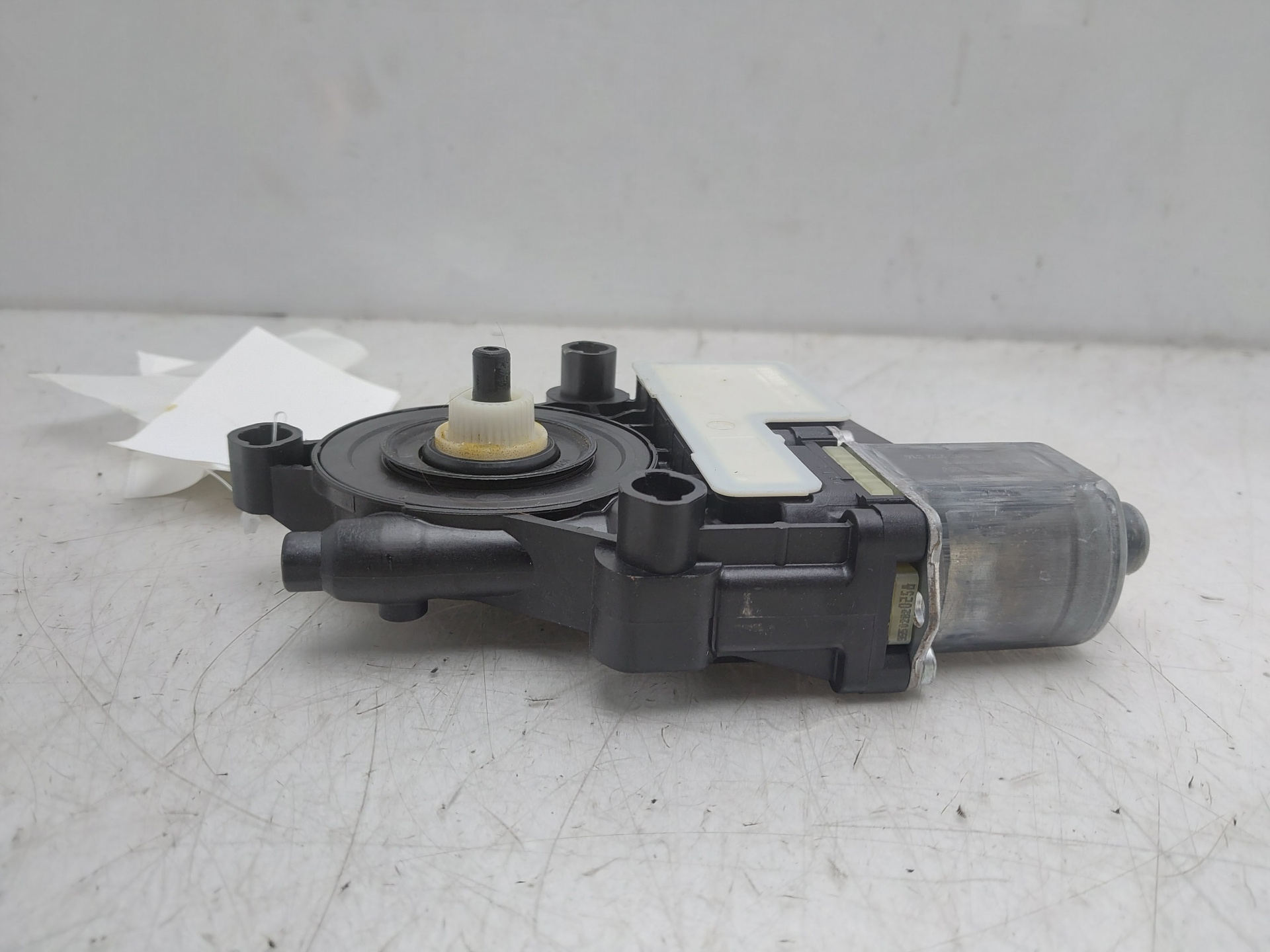 SEAT Alhambra 2 generation (2010-2021) Rear Right Door Window Control Motor 5Q0959408 23102852