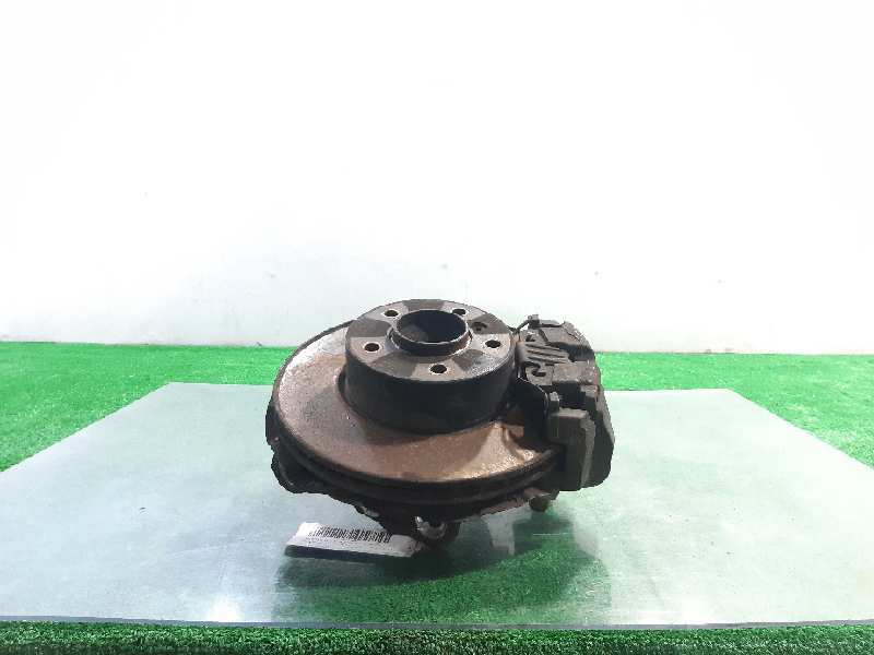 BMW 3 Series E90/E91/E92/E93 (2004-2013) Front Left Wheel Hub 31216793923 18629319