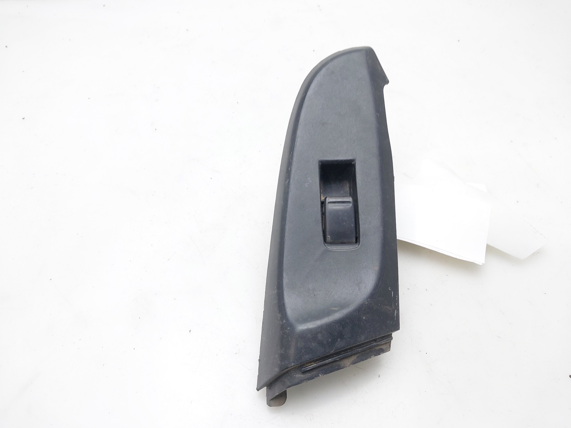 NISSAN Almera N16 (2000-2006) Rear Right Door Window Control Switch 82960BM700 24400913