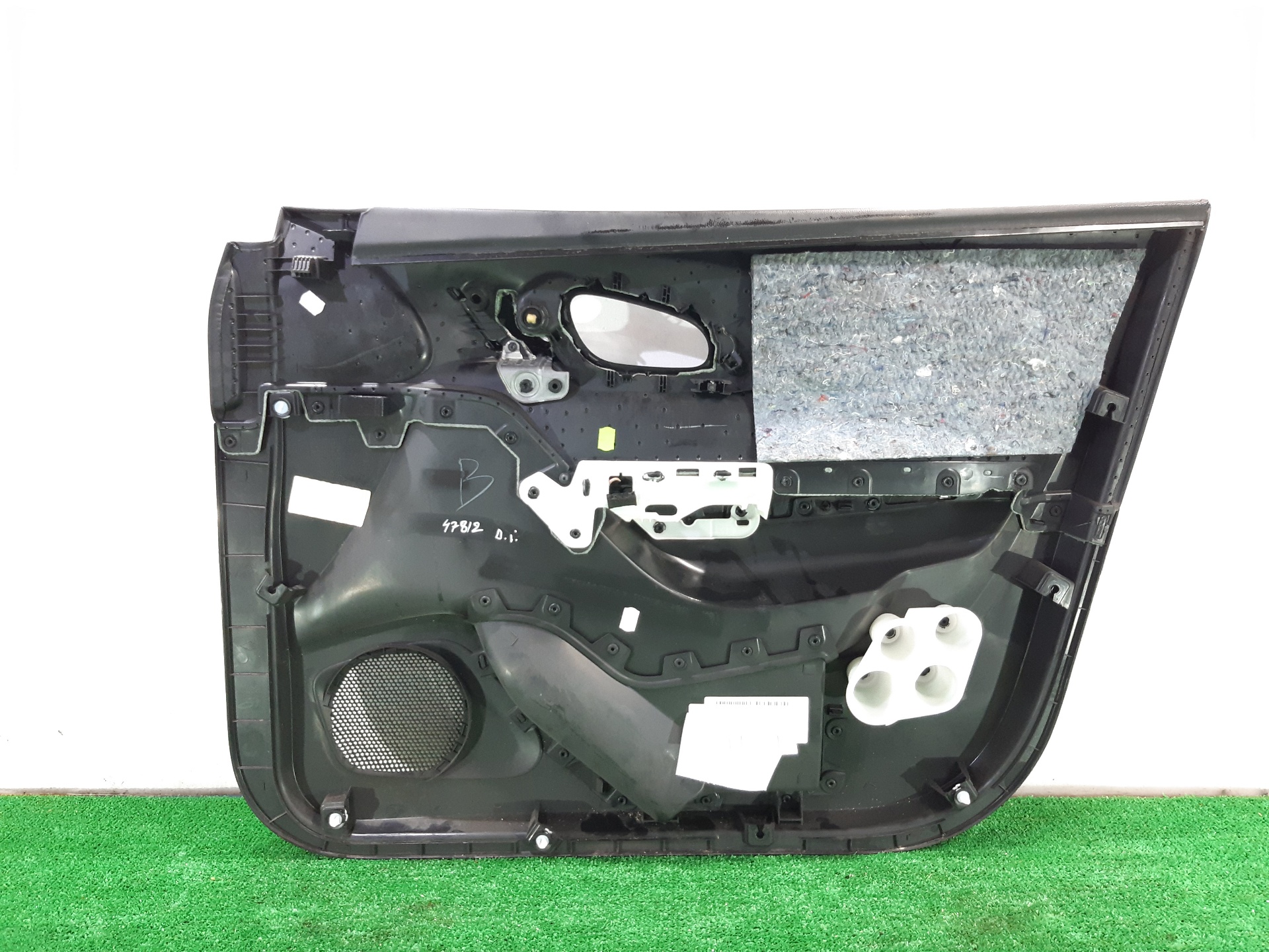 RENAULT Kadjar 1 generation (2015-2024) Front Left Door Panel 809015723R 20992656