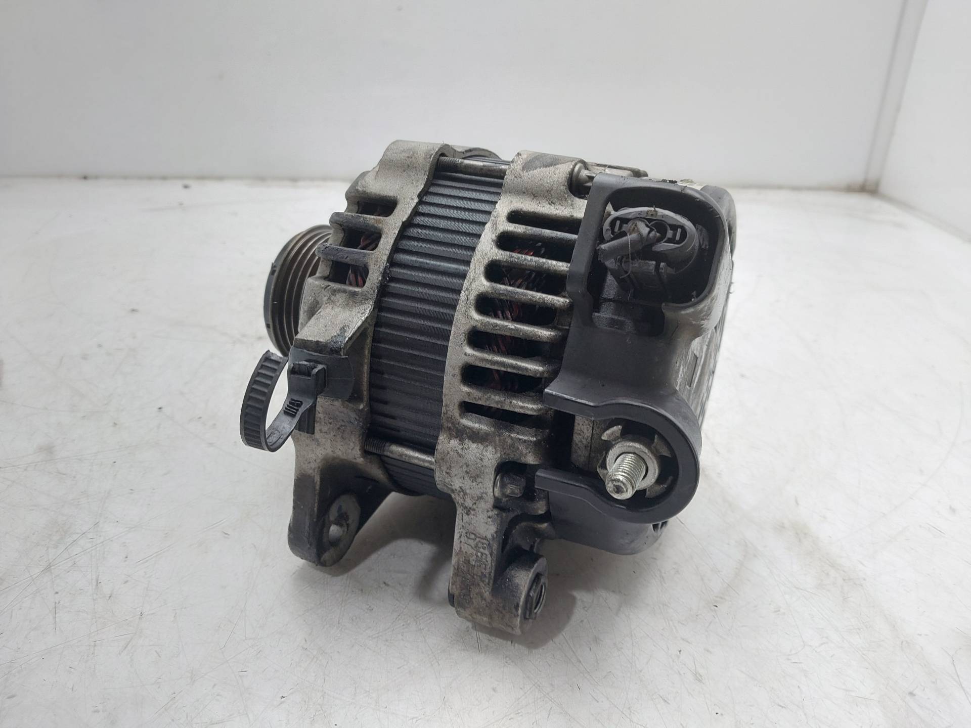 HYUNDAI i20 IB (2 generation) (2014-2020) Alternator 373002A900 24138539