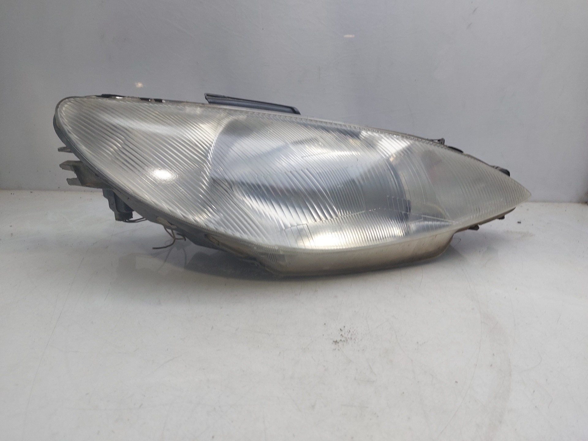FORD 206 1 generation (1998-2009) Front Right Headlight 9640559480 23837442