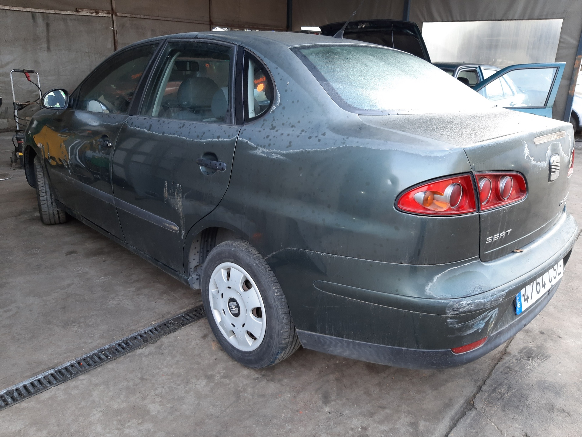 SEAT Cordoba 2 generation (1999-2009) Bal oldali visszapillantó tükör 6Q1820015C 22484488