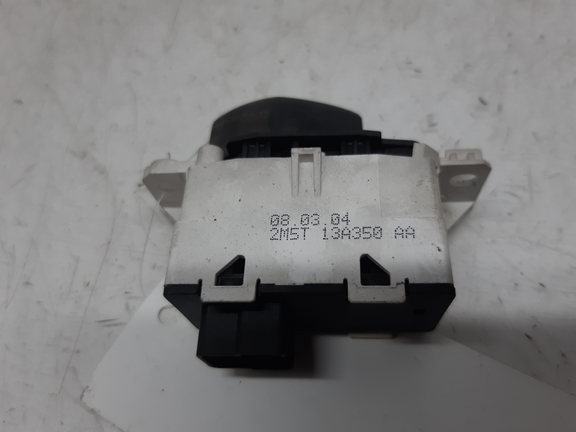 FORD Focus 1 generation (1998-2010) Hazard button 2M5T13A350AA 22561323