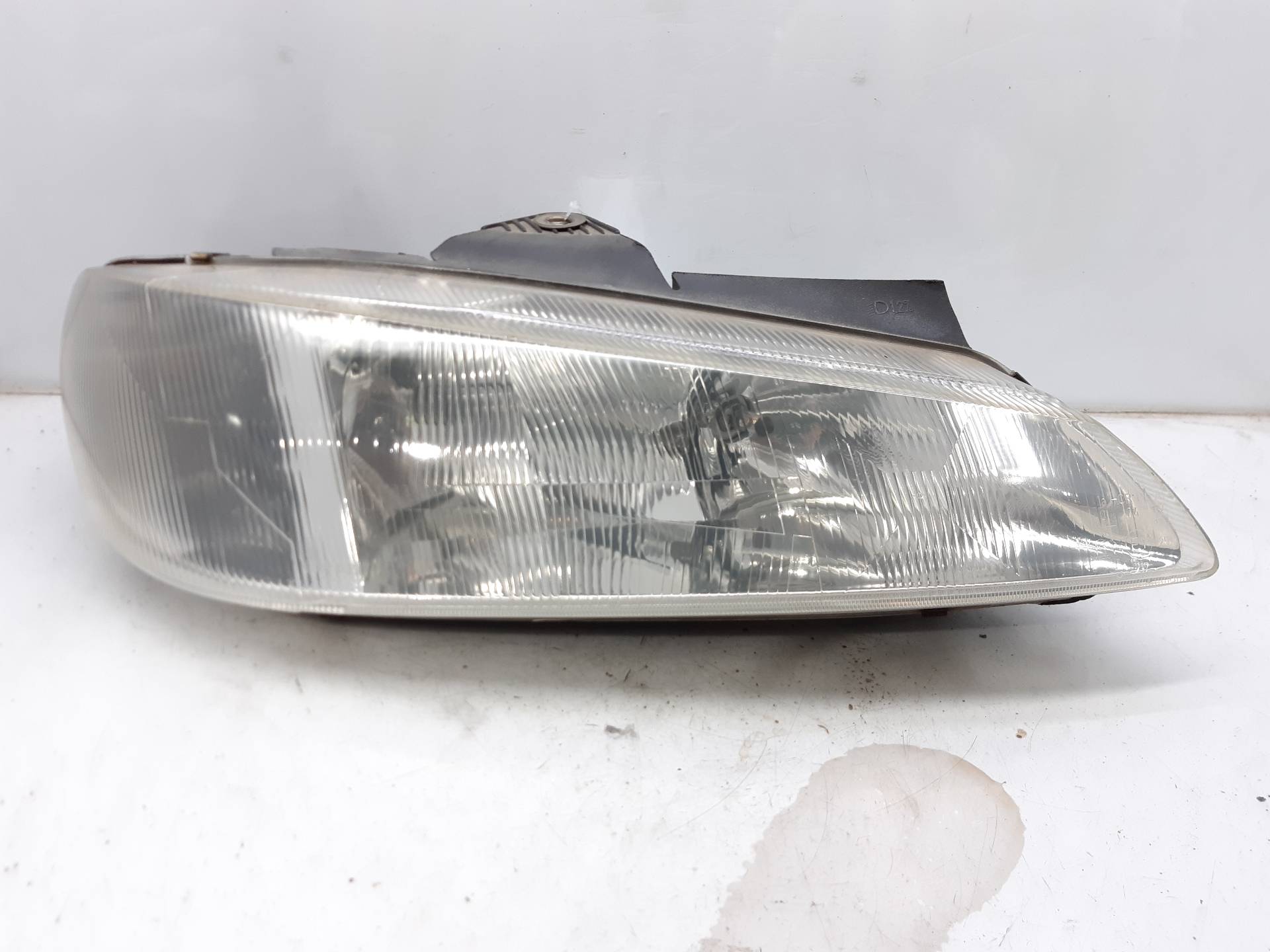 PEUGEOT 406 1 generation (1995-2004) Front Right Headlight 0301037022 22182974