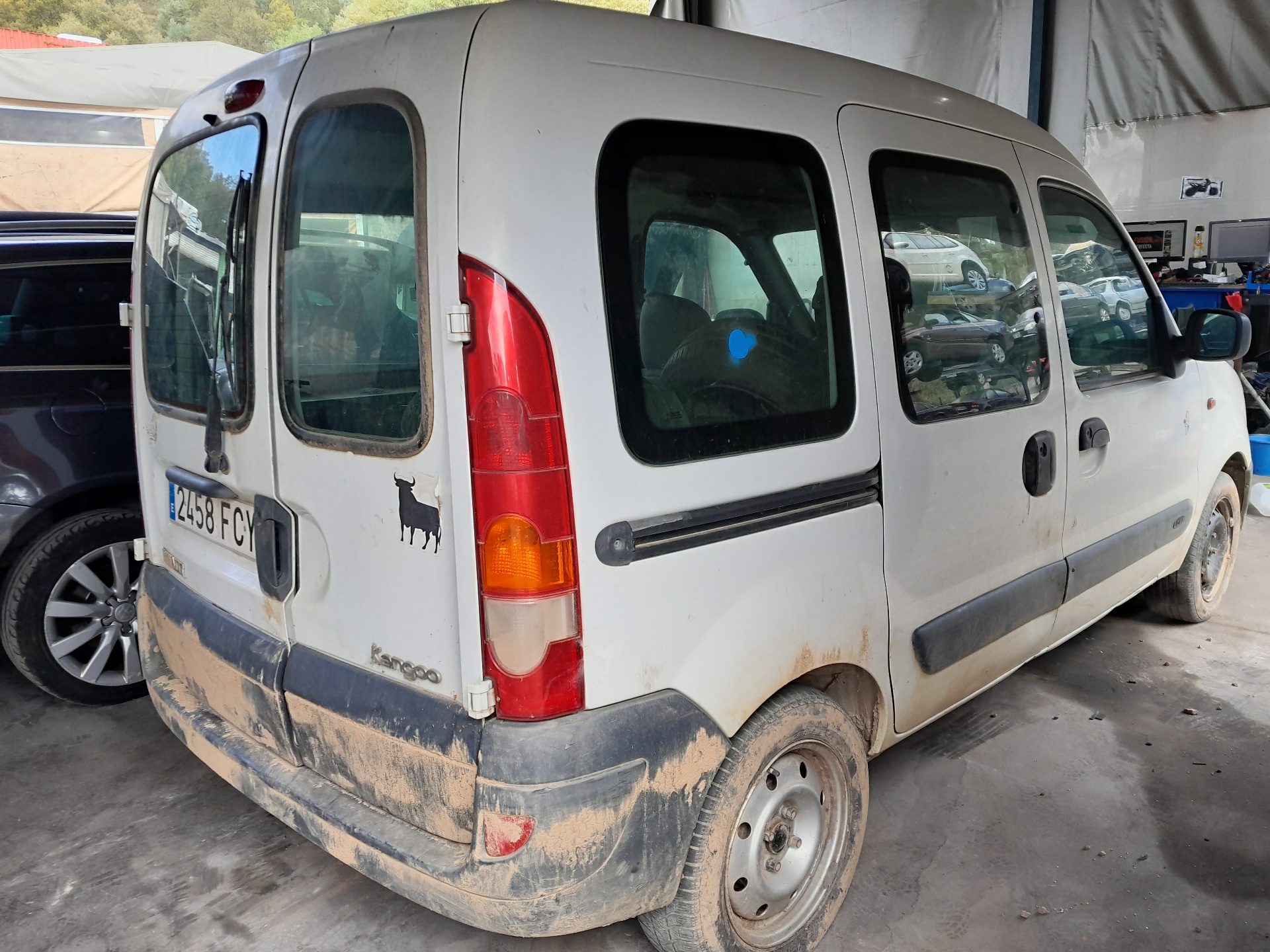 RENAULT Kangoo 1 generation (1998-2009) Priekinių dešinių durų išorinė rankenėlė 7700354479 22763518