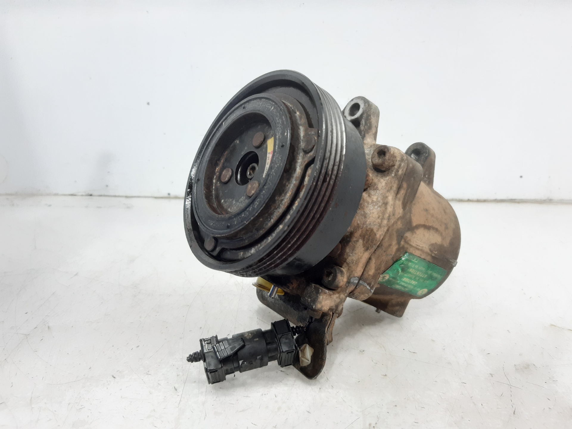 BMW 3 Series E36 (1990-2000) Air Condition Pump 8390646 18615898