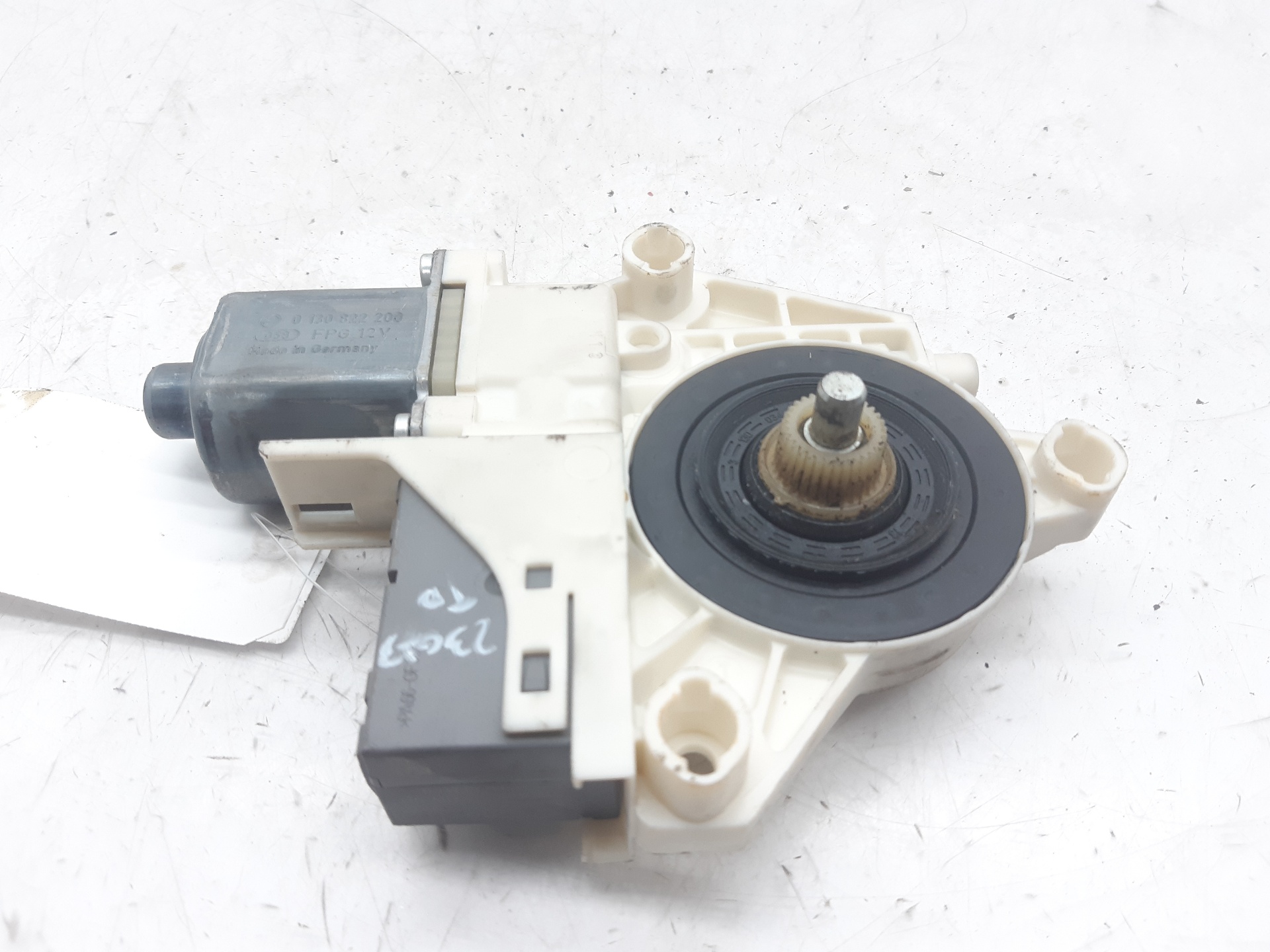 PEUGEOT 407 1 generation (2004-2010) Motor de control geam ușă  dreapta spate 0130822200 18662258