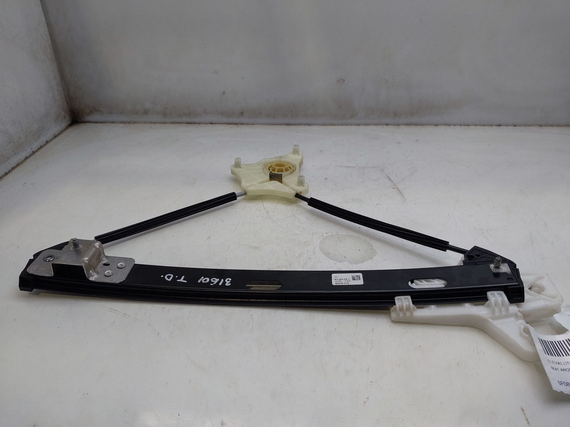 SEAT Arona 1 generation (2017-2024) Rear Right Door Window Regulator 6F0839462 22336830