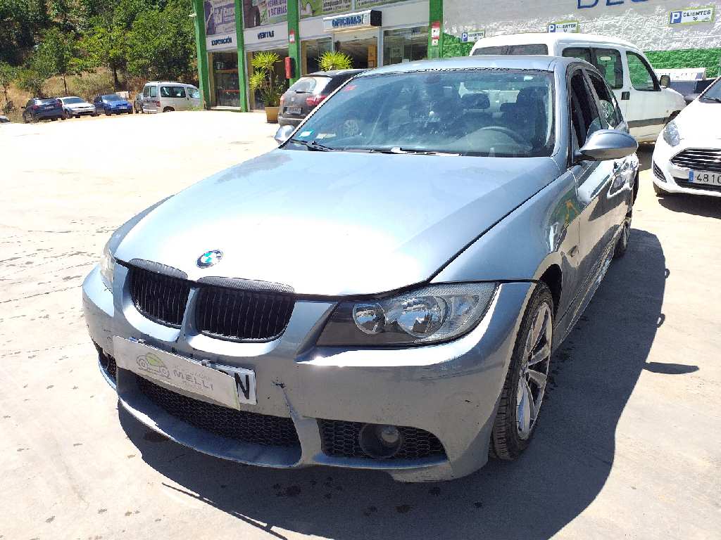 BMW 3 Series E90/E91/E92/E93 (2004-2013) Salono oro paėmimo grotelės 6422915116501 24008265
