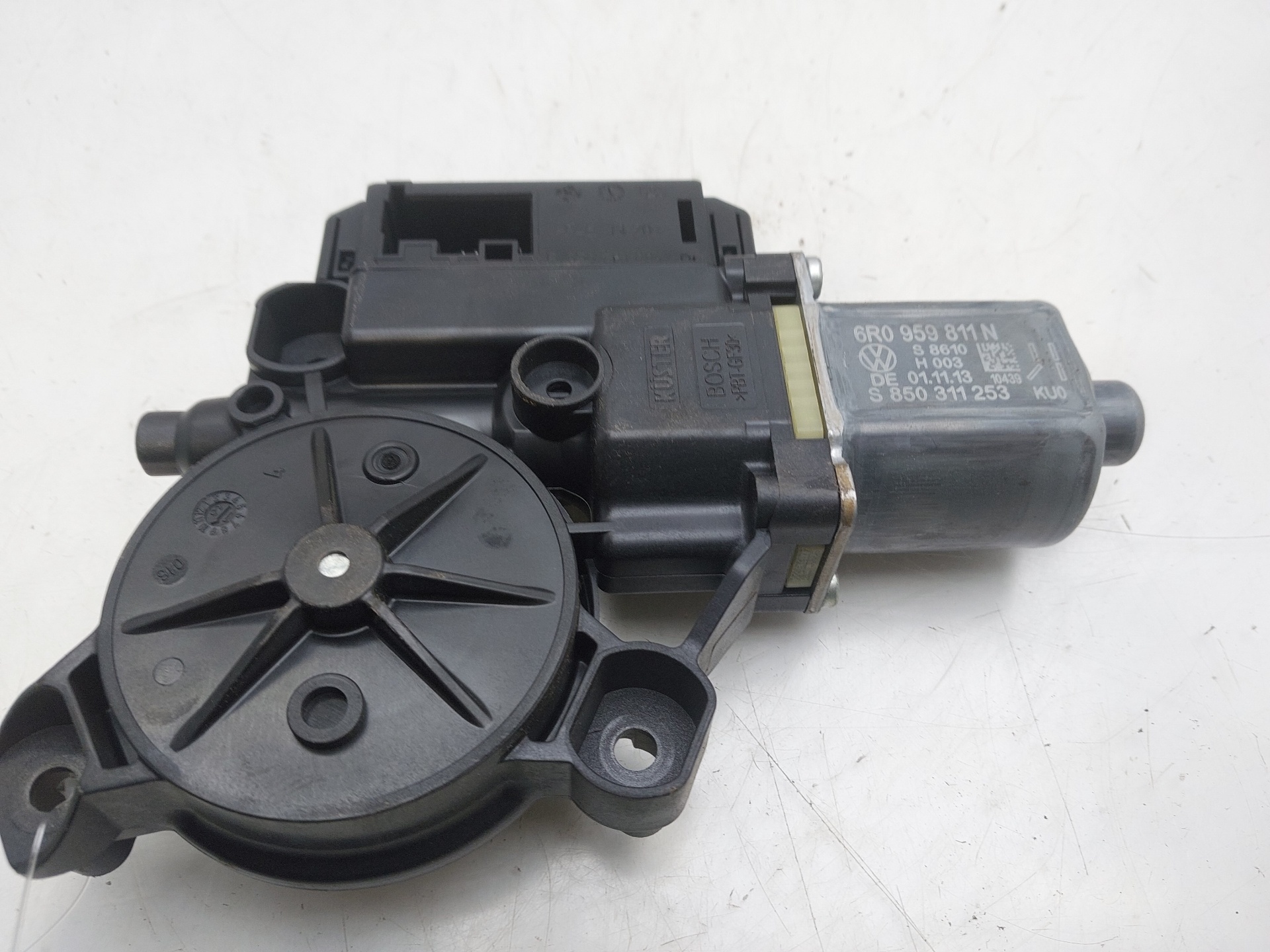 VOLKSWAGEN Polo 5 generation (2009-2017) Rear Left Door Window Control Motor 6R0959811N 21815431