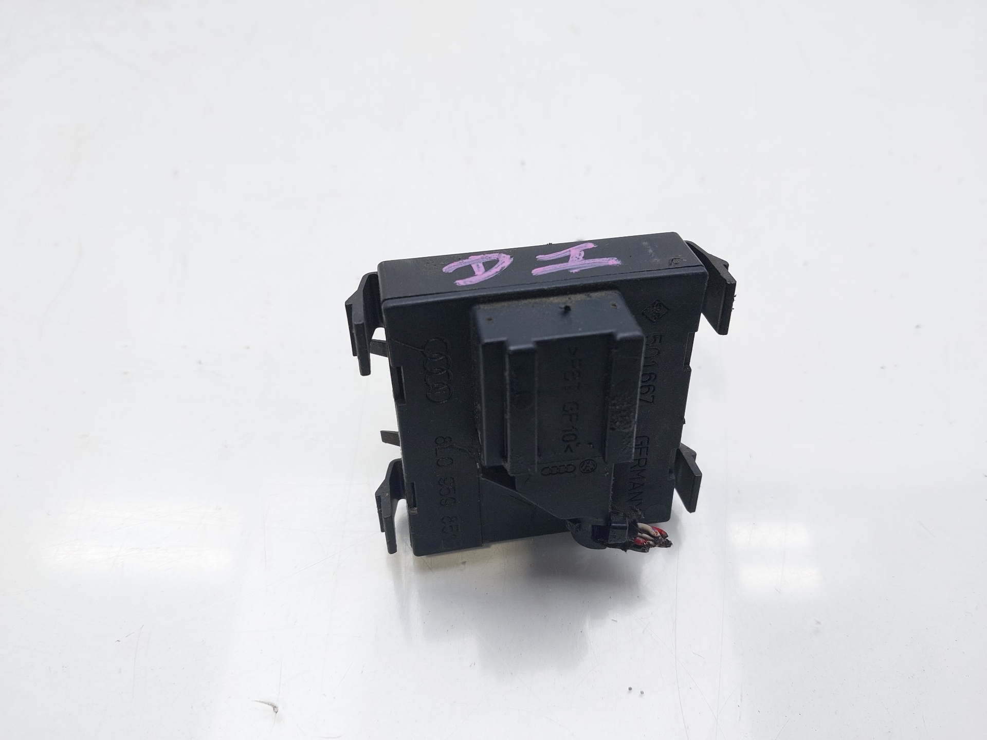 AUDI A3 8L (1996-2003) Front Left Door Window Switch 8L0959851 23015477