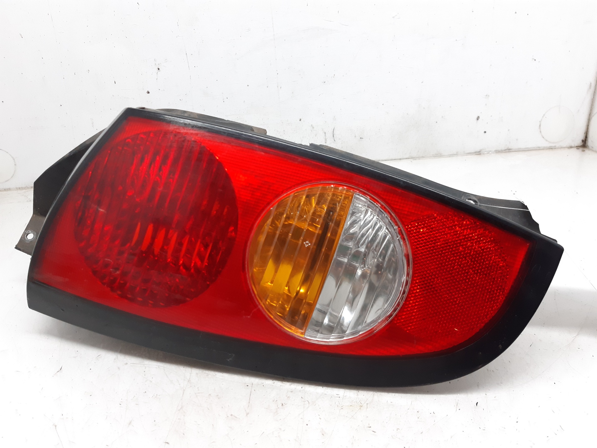 Piloto trasero izquierdo G4HCE 9240105110 de Hyundai Atos (mx) 2001-2003 58 CV con 119425 km