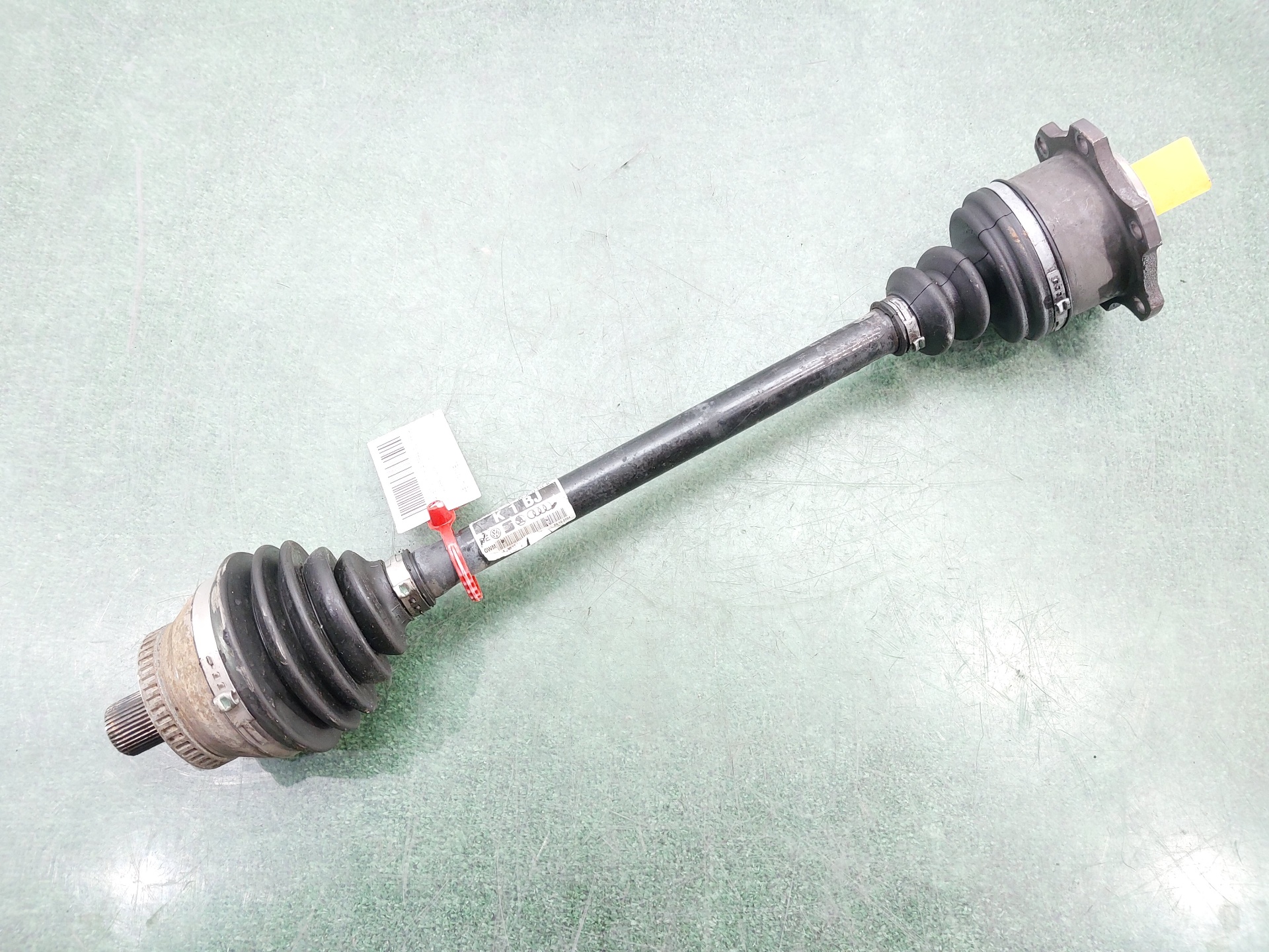 AUDI A4 B7/8E (2004-2008) Front Left Driveshaft 8E0407271BJ 25179756