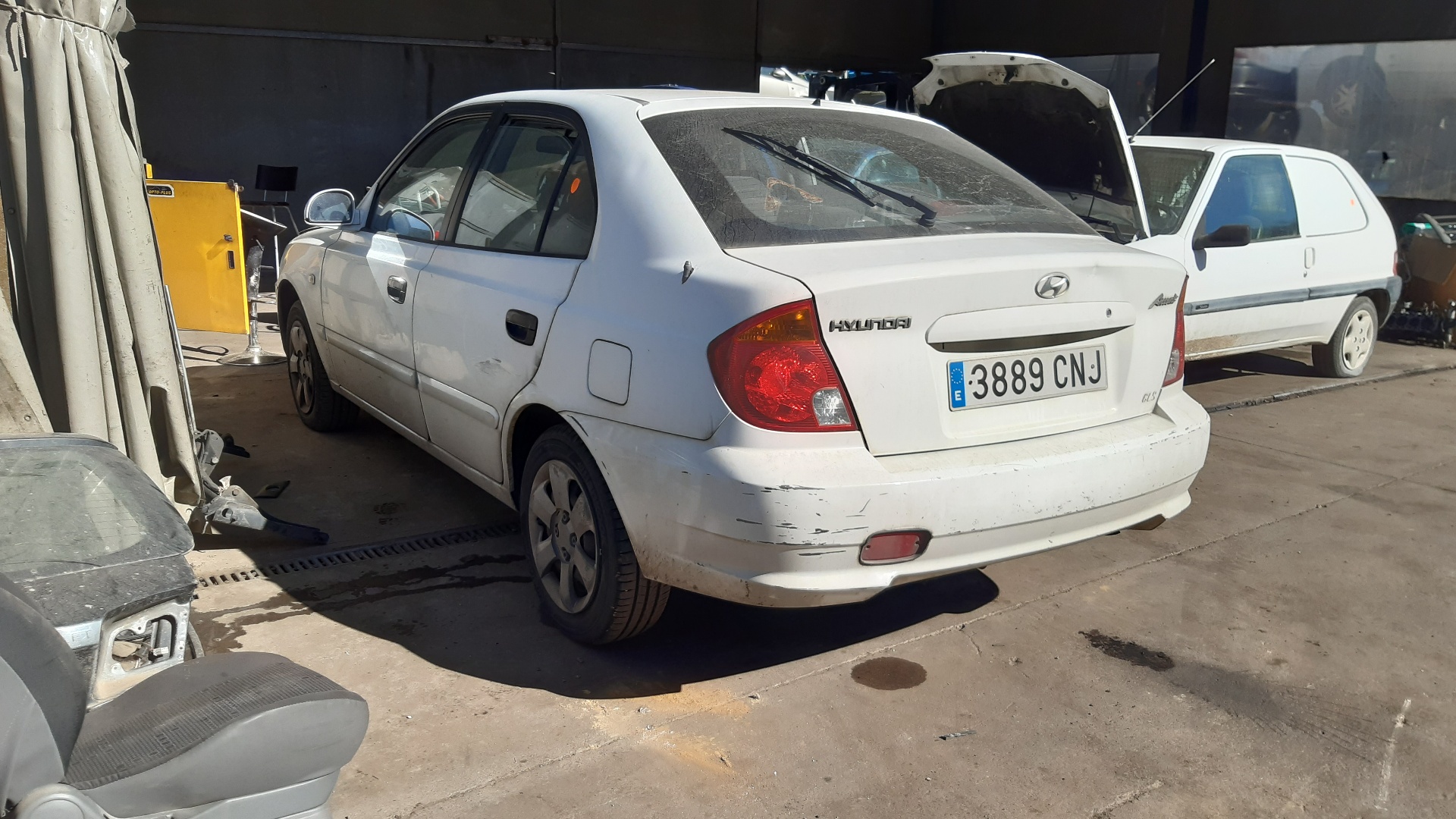 HYUNDAI Accent LC (1999-2013) Priekinių dešinių durų stiklo pakelėjas 8240225000 22042986