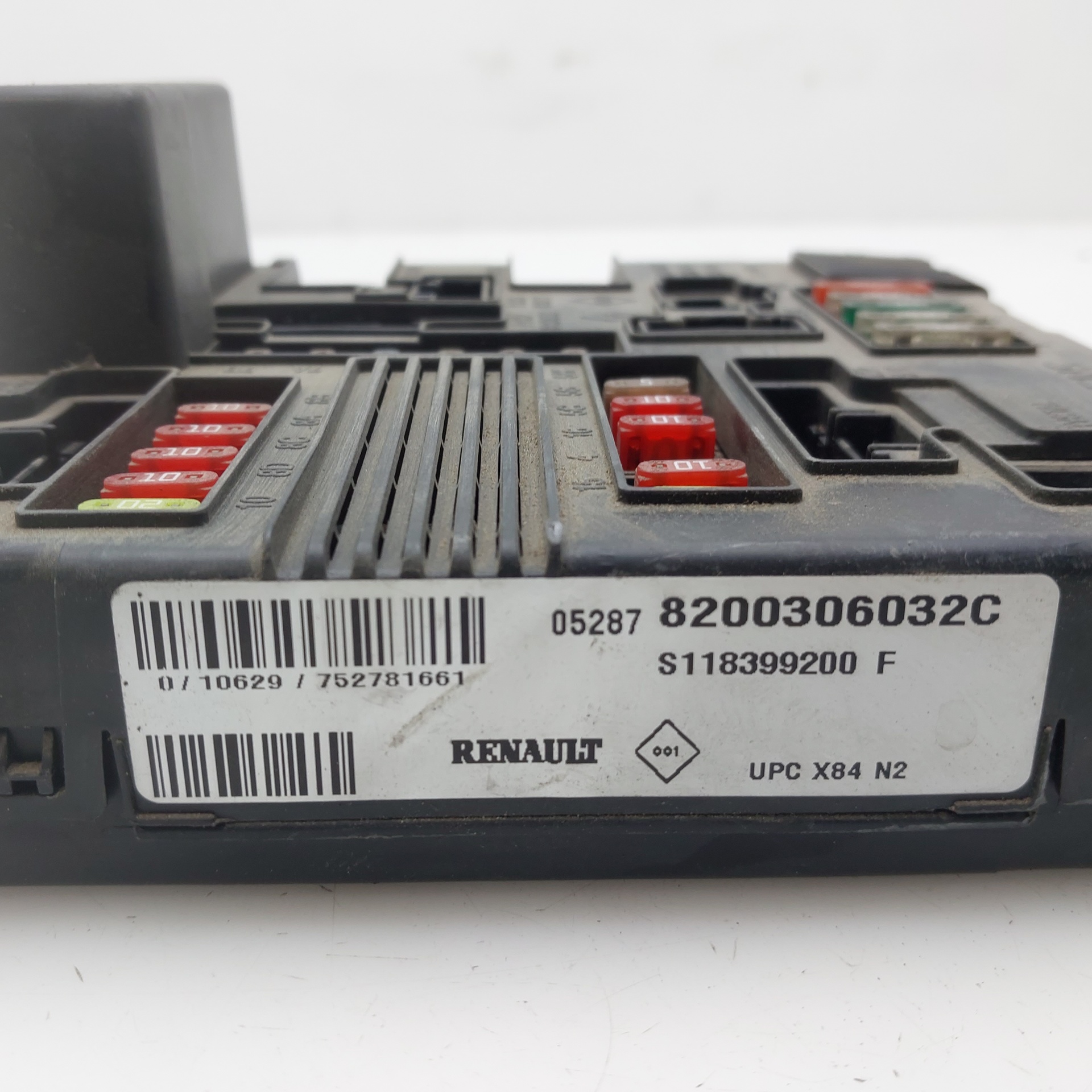 RENAULT Megane 2 generation (2002-2012) Fuse Box 8200306032C 25198862