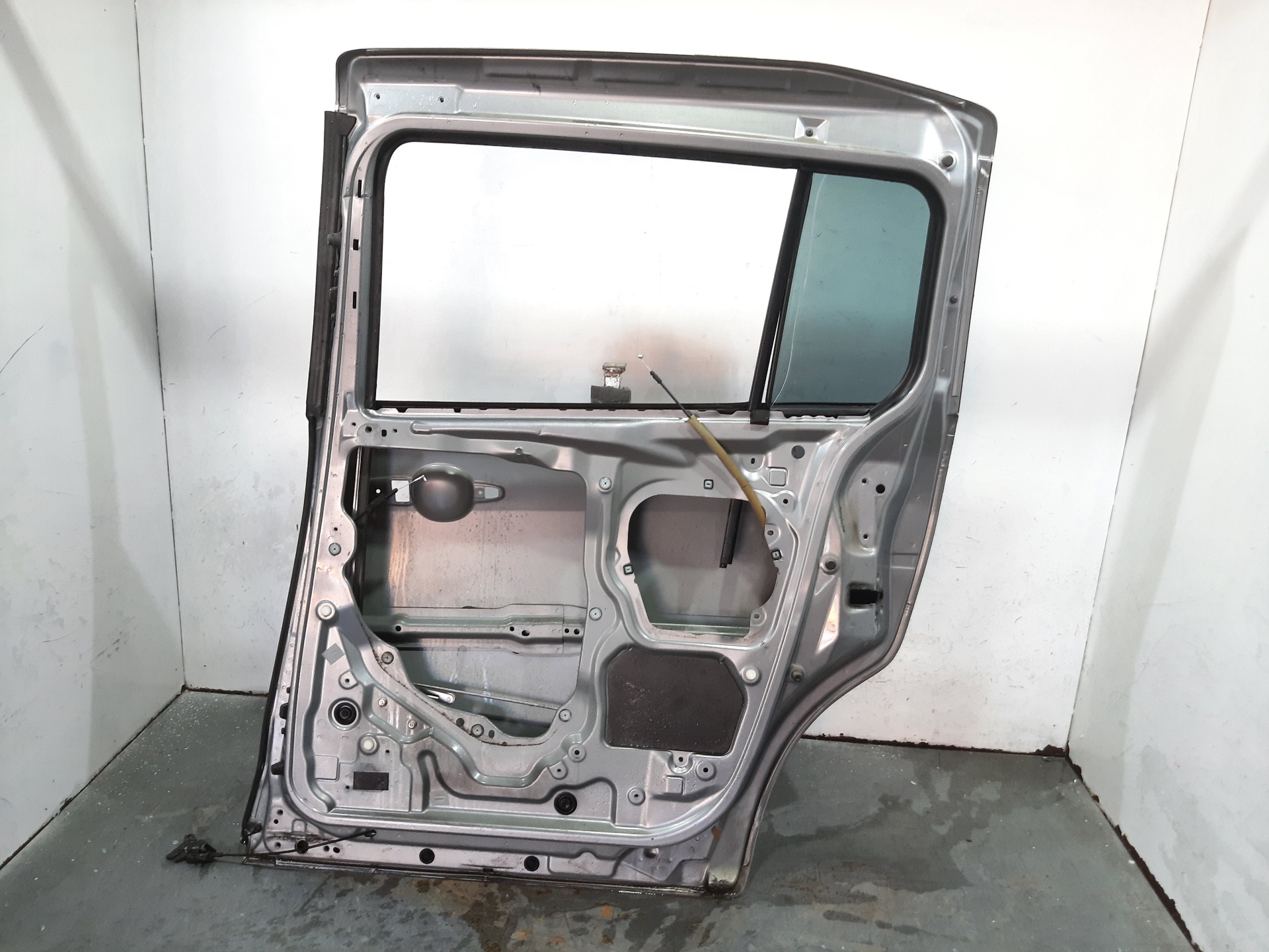 CHEVROLET 5 1 generation (2005-2010) Rear Right Door C2Y57202XG 23056427