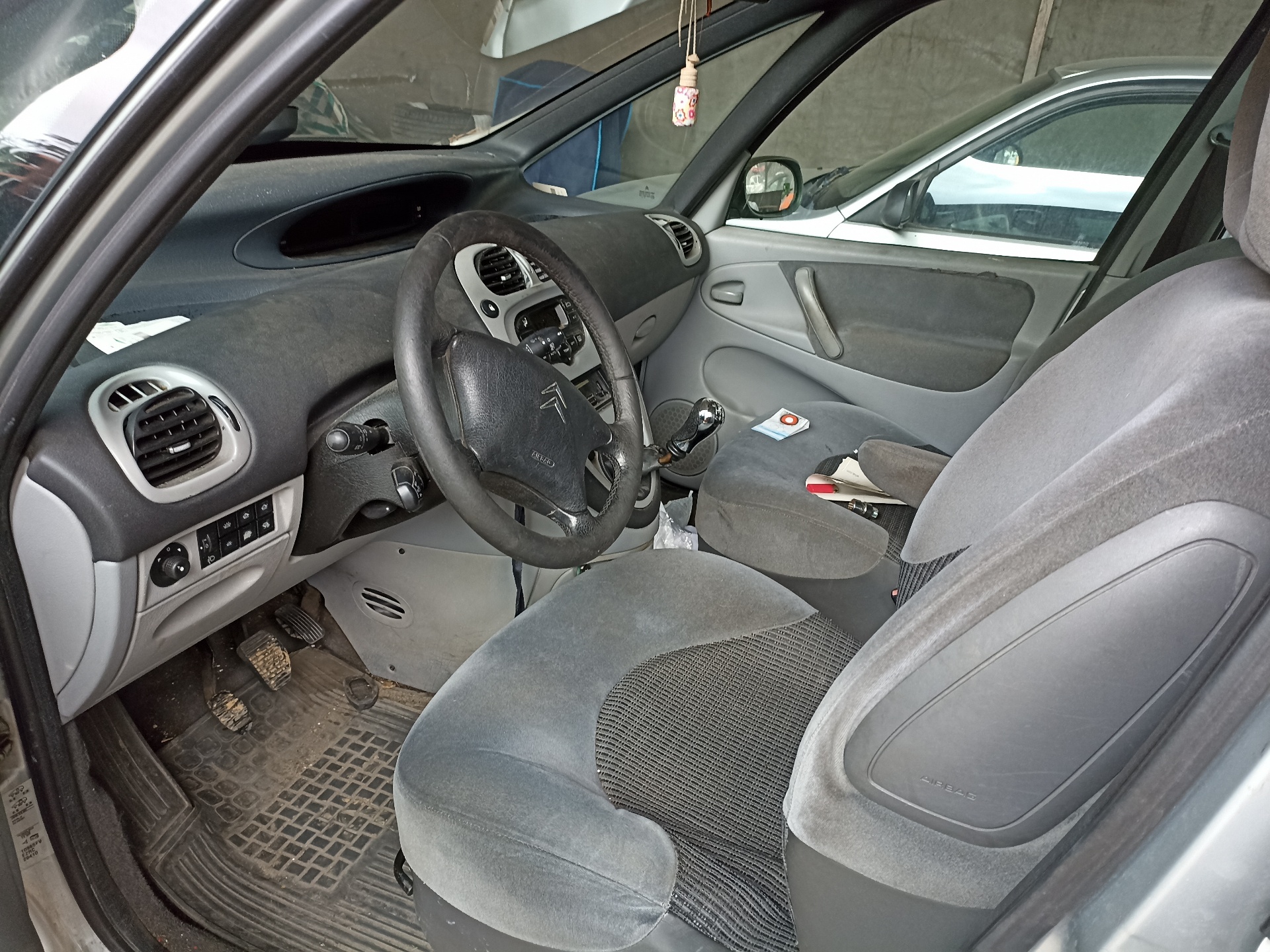 CITROËN Xsara Picasso 1 generation (1999-2010) Стеклоподъемник передней правой двери 0130821762 22300766