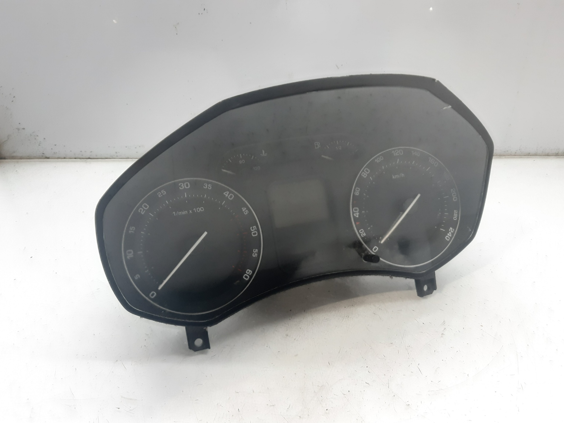 SKODA Octavia 2 generation (2004-2013) Speedometer 1Z0920810D 24050453