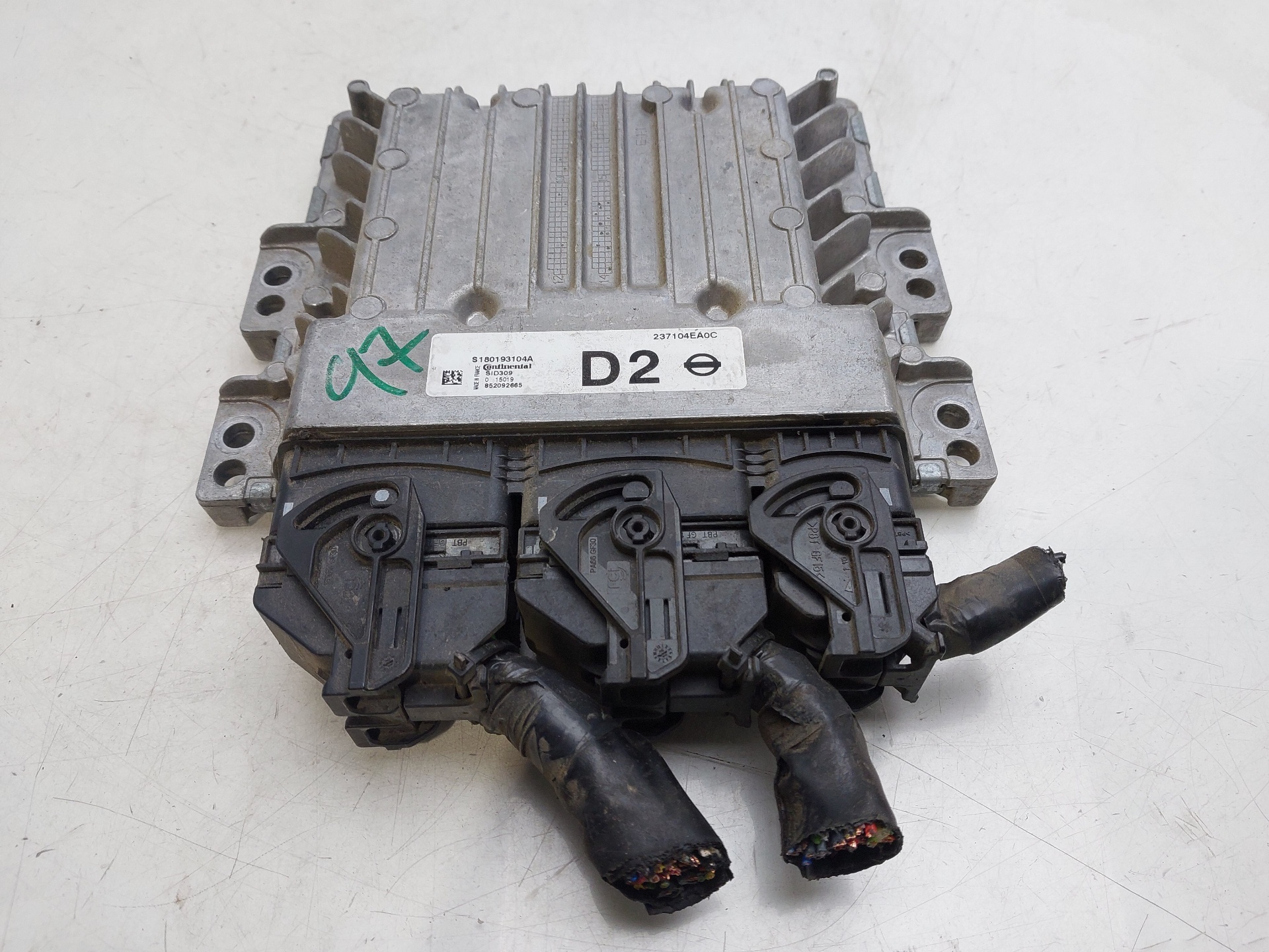 NISSAN Qashqai 2 generation (2013-2023) Engine Control Unit ECU 237104EA0C 24947179