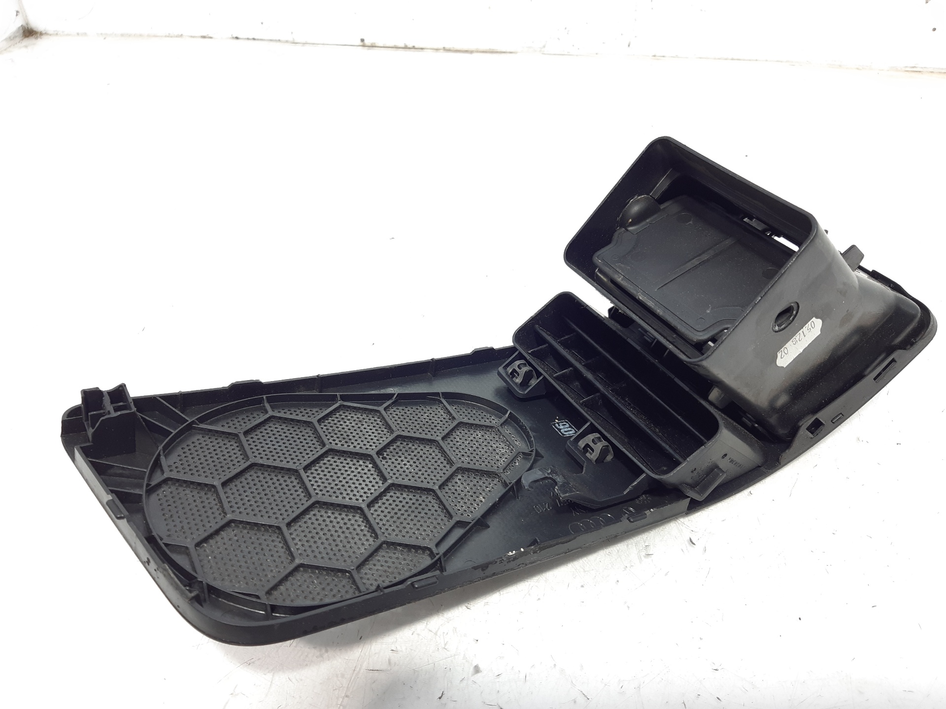 VOLKSWAGEN Touran 1 generation (2003-2015) Cabin Air Intake Grille 1T0819704A 24932402