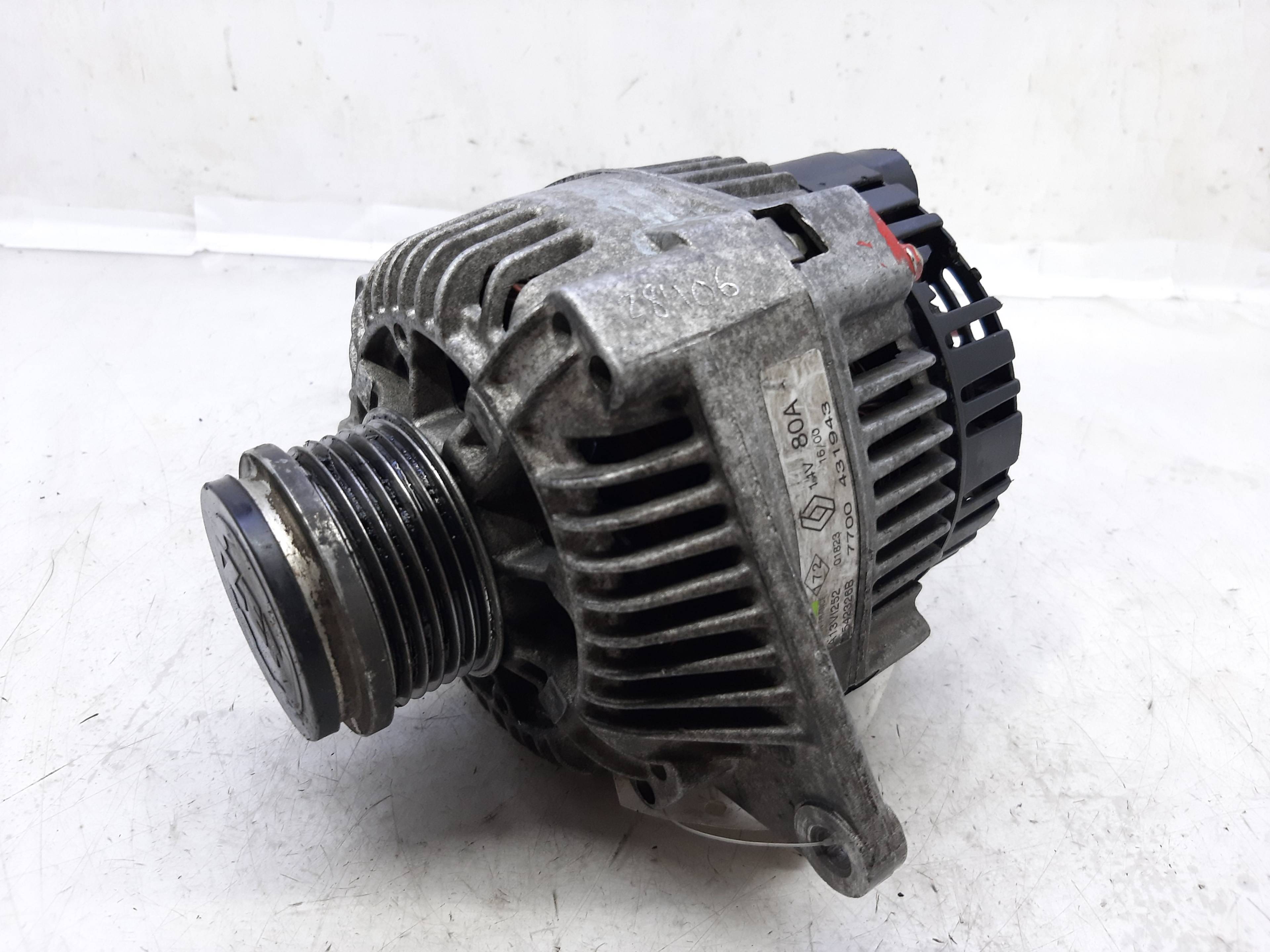 RENAULT Megane 1 generation (1995-2003) Alternator 7700431943 24065109