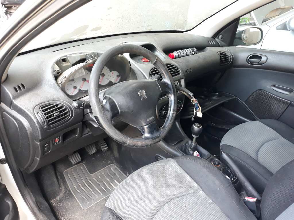 PEUGEOT 206 1 generation (1998-2009) Fram vänster strålkastare 89000521 27134677