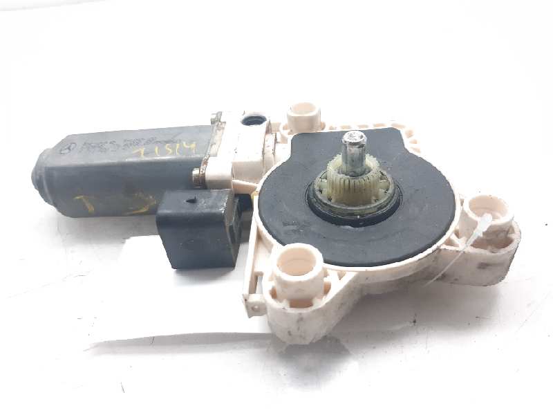 MERCEDES-BENZ E-Class W211/S211 (2002-2009) Rear Right Door Window Control Motor A2118202342 18573298