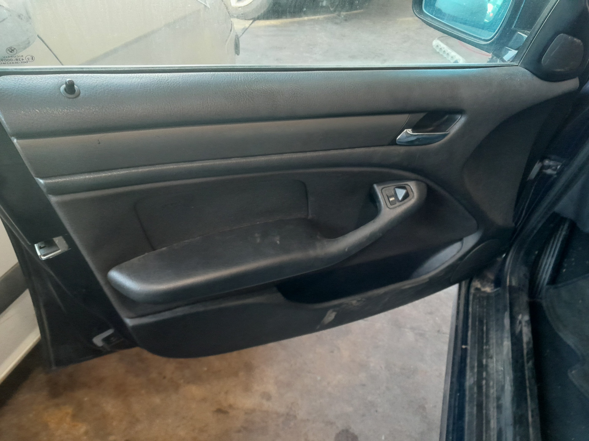 BMW 3 Series E46 (1997-2006) Front Right Door 41517034152 23160698