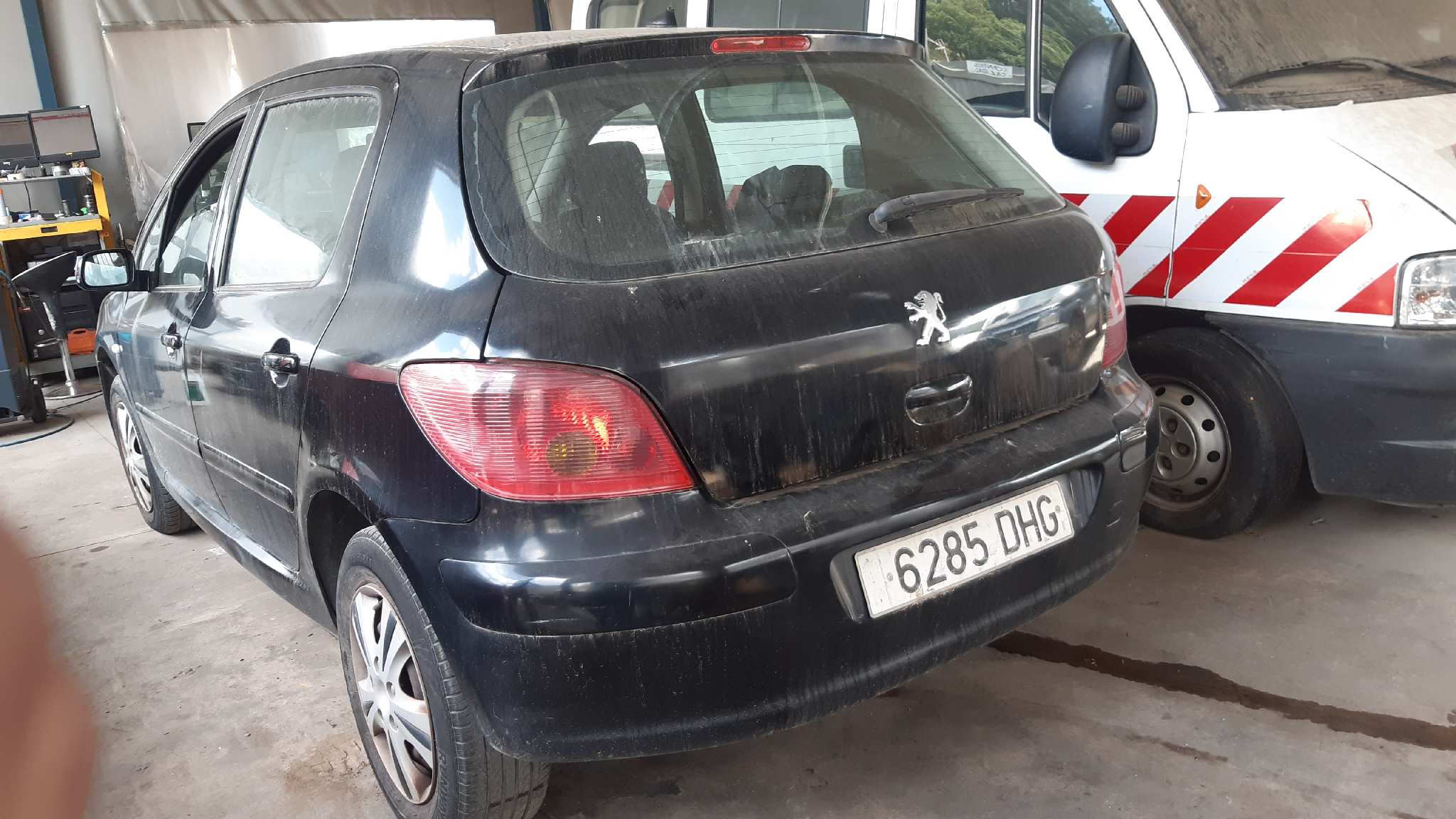 PEUGEOT 307 1 generation (2001-2008) Priekinių dešinių durų stiklo pakelėjas 9222K0 18529829