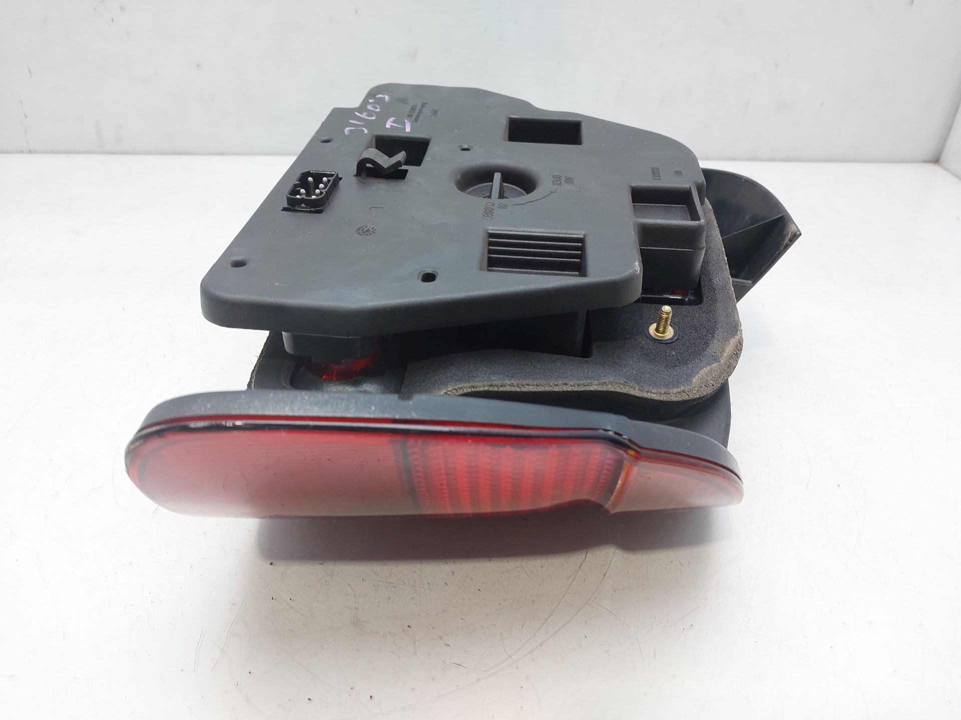 BMW 5 Series E39 (1995-2004) Rear Left Taillight 8358031 22333238