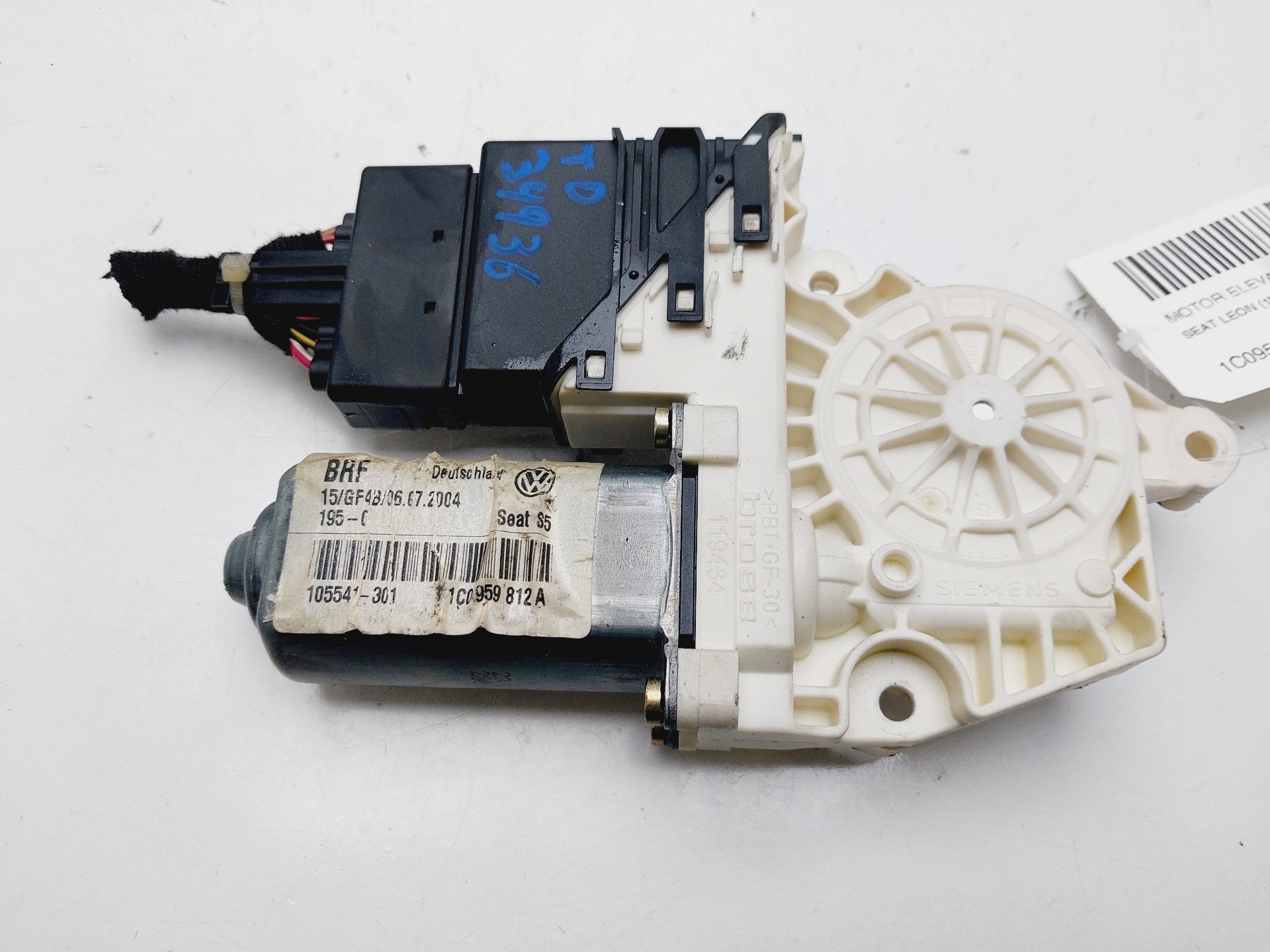 SEAT Leon 1 generation (1999-2005) Rear Right Door Window Control Motor 1C0959812A 25590544