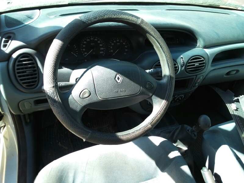 KIA Megane 1 generation (1995-2003) Jobb első ajtó zárja 7701469181 24077559