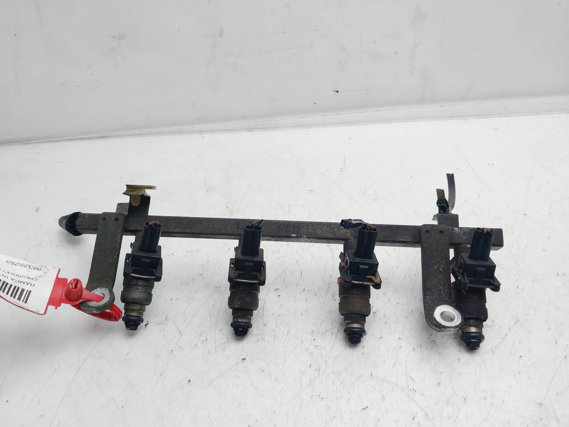 MITSUBISHI Galant 6 generation (1987-1993) Fuel Rail 96325255 26677052