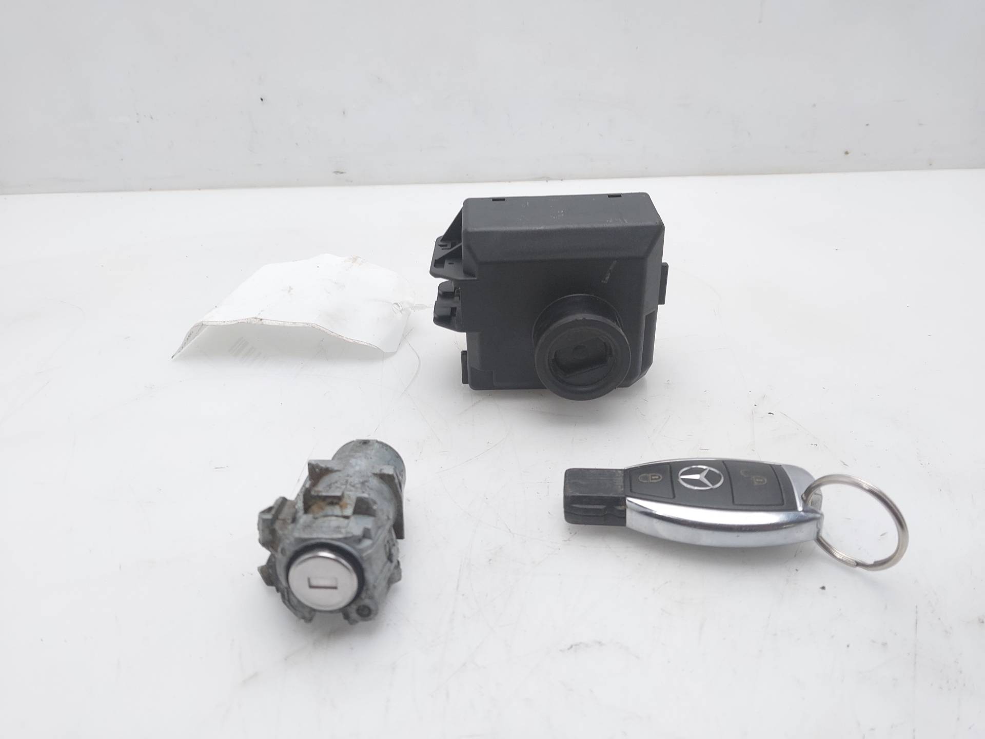 MERCEDES-BENZ A-Class W176 (2012-2018) Ignition Lock A2469055701 24820215