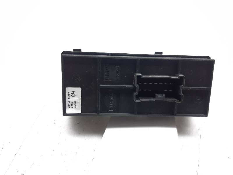 NISSAN Juke YF15 (2010-2020) Front Right Door Window Switch 254111KA5A 18400630