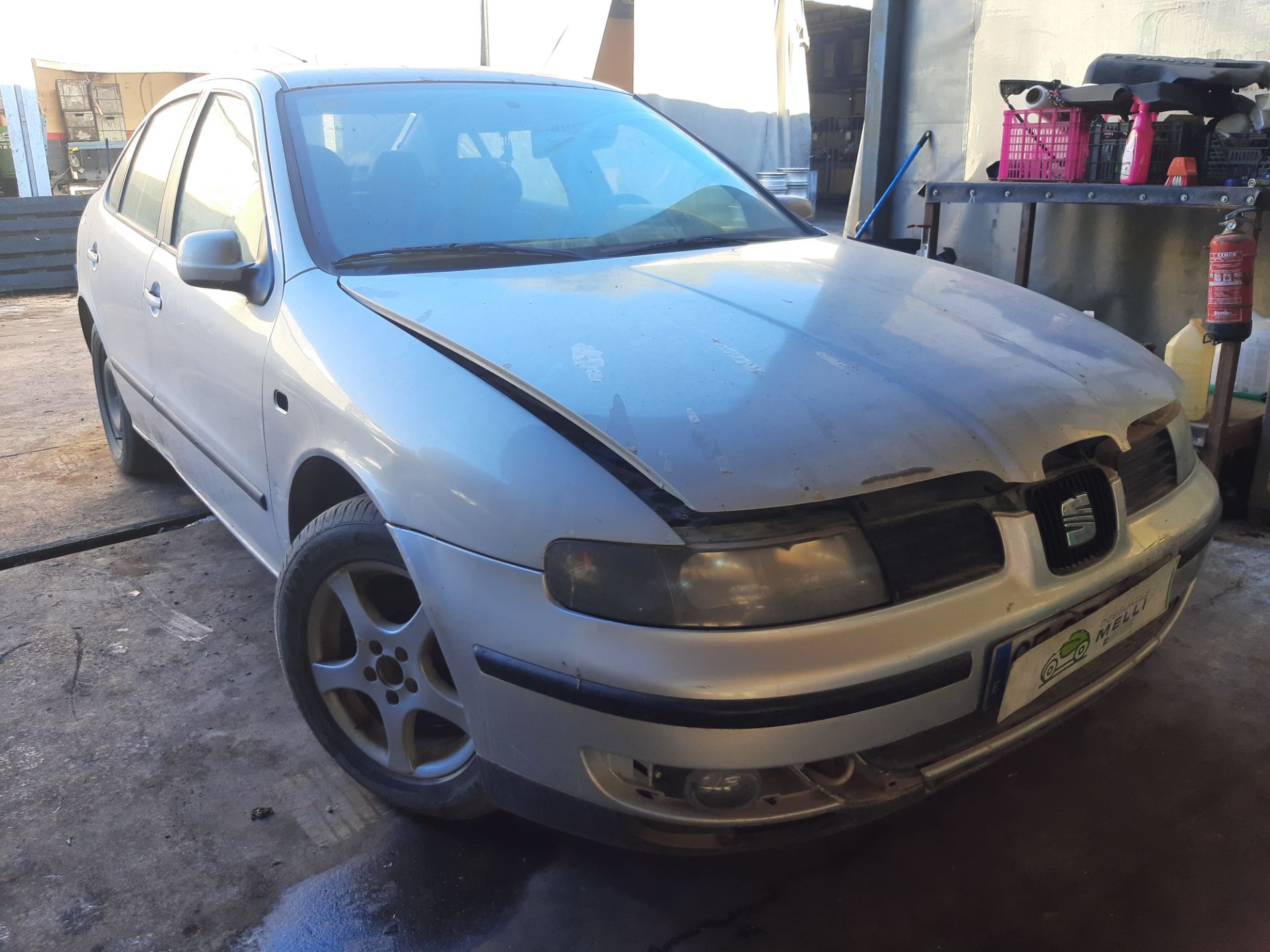 NISSAN Амортизатор передний левый 1J0413031BJ 25784908