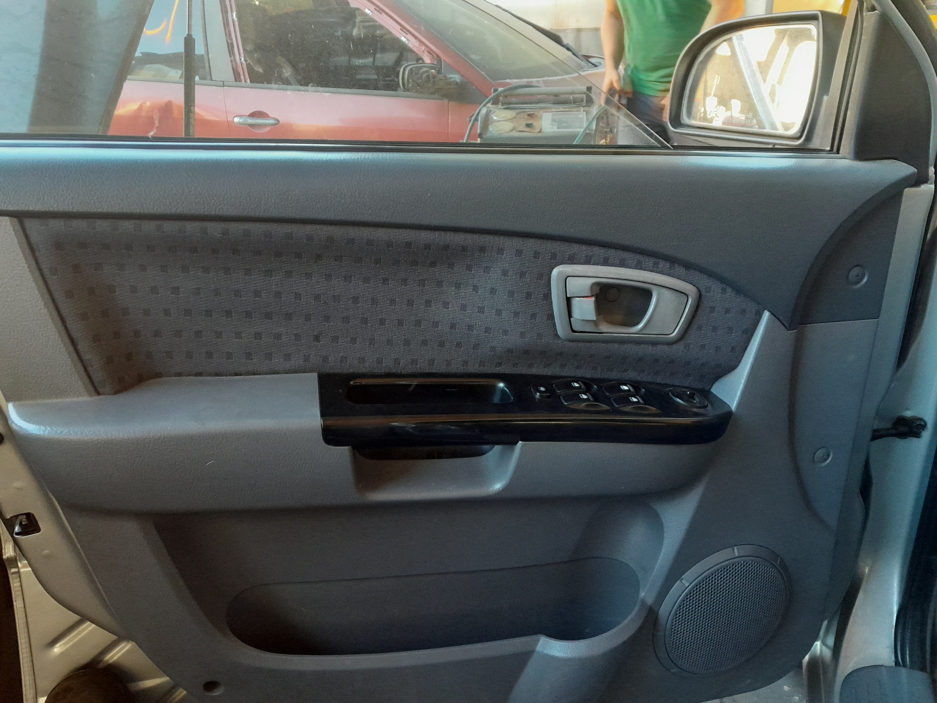 KIA Carens 2 generation (2002-2006) Other Interior Parts 0K2FA58330 20583537